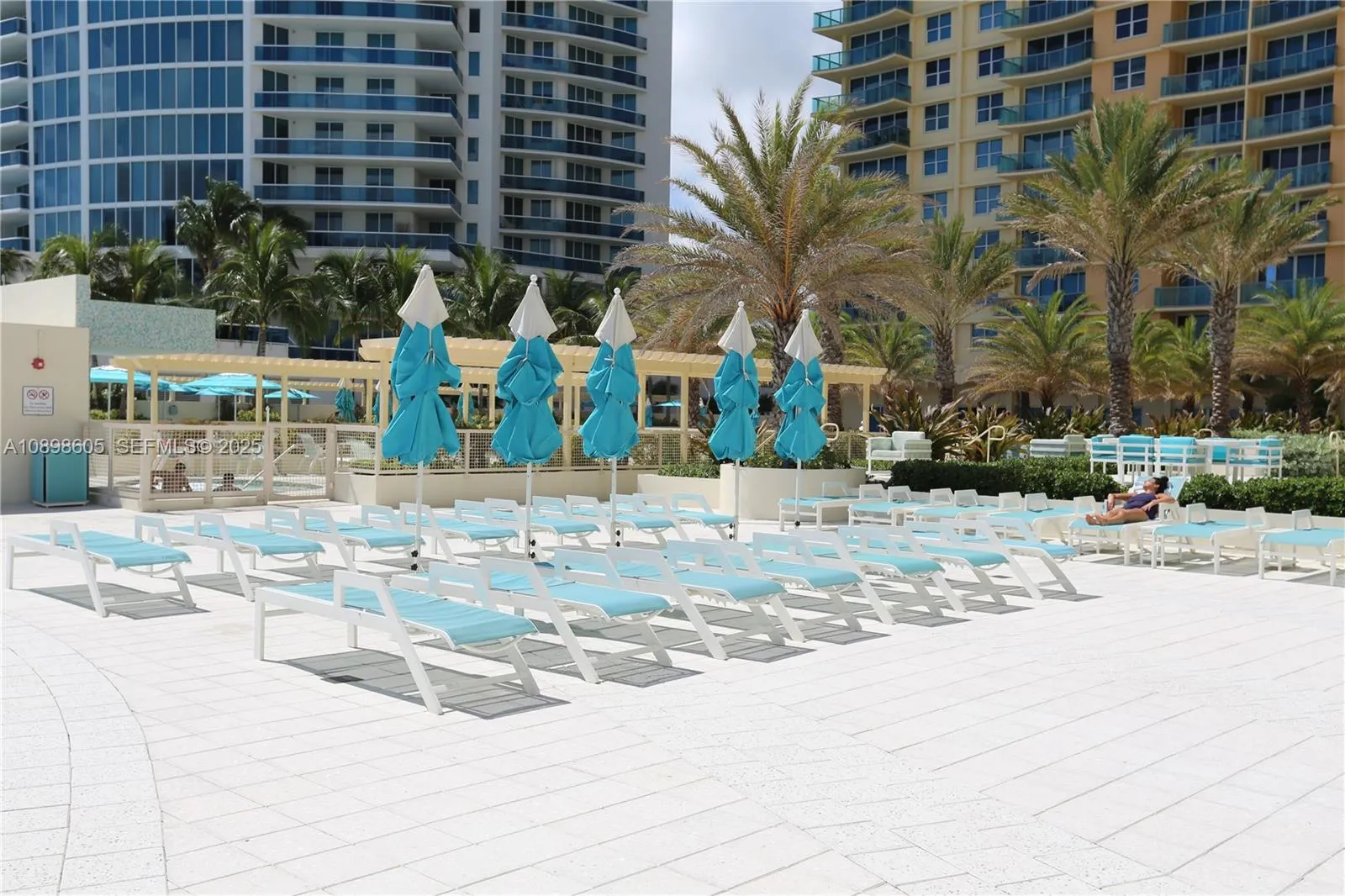 2501 S Ocean Drive #1617 (AVAILABLE)