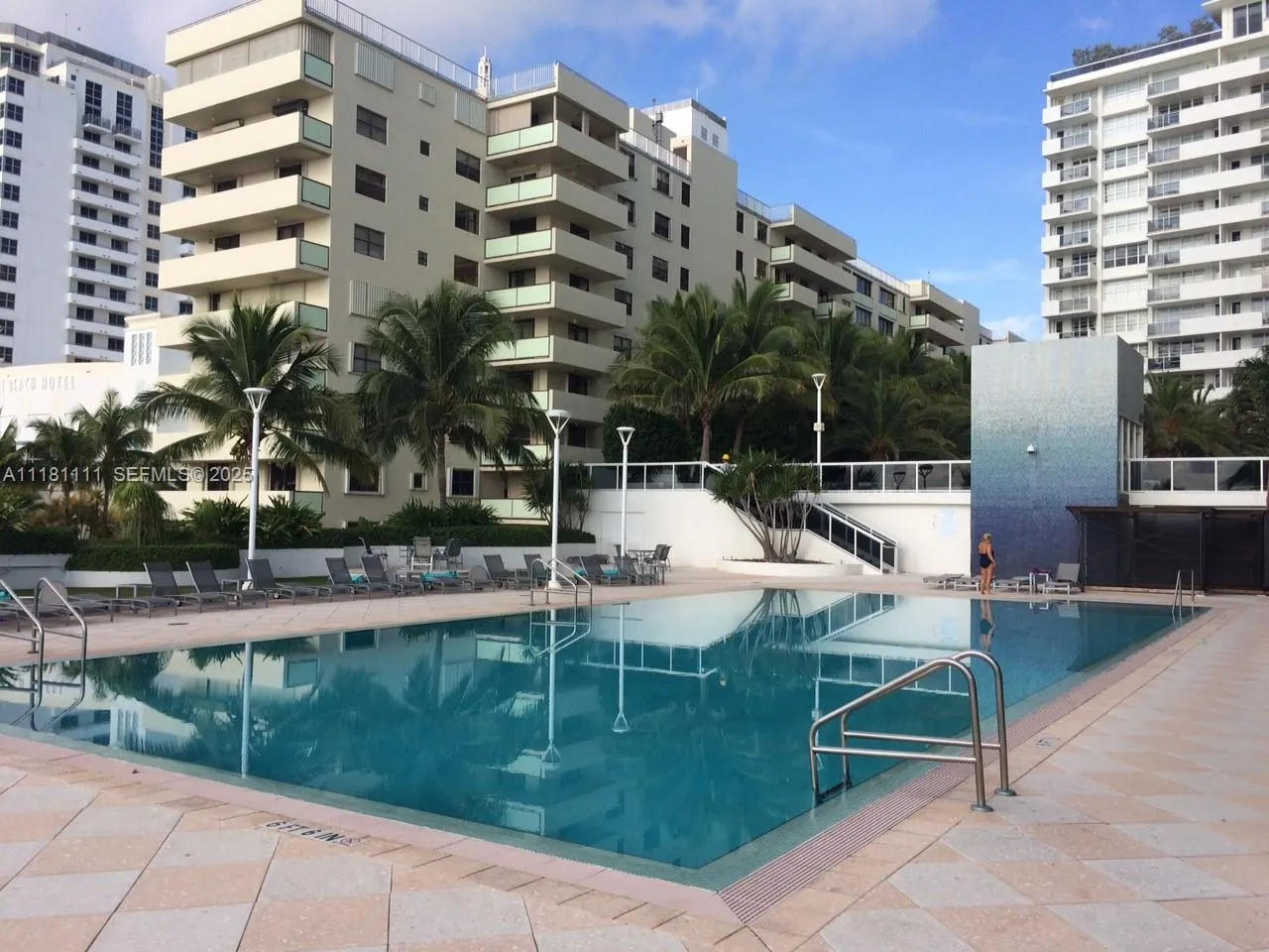 100 Lincoln Road #1642