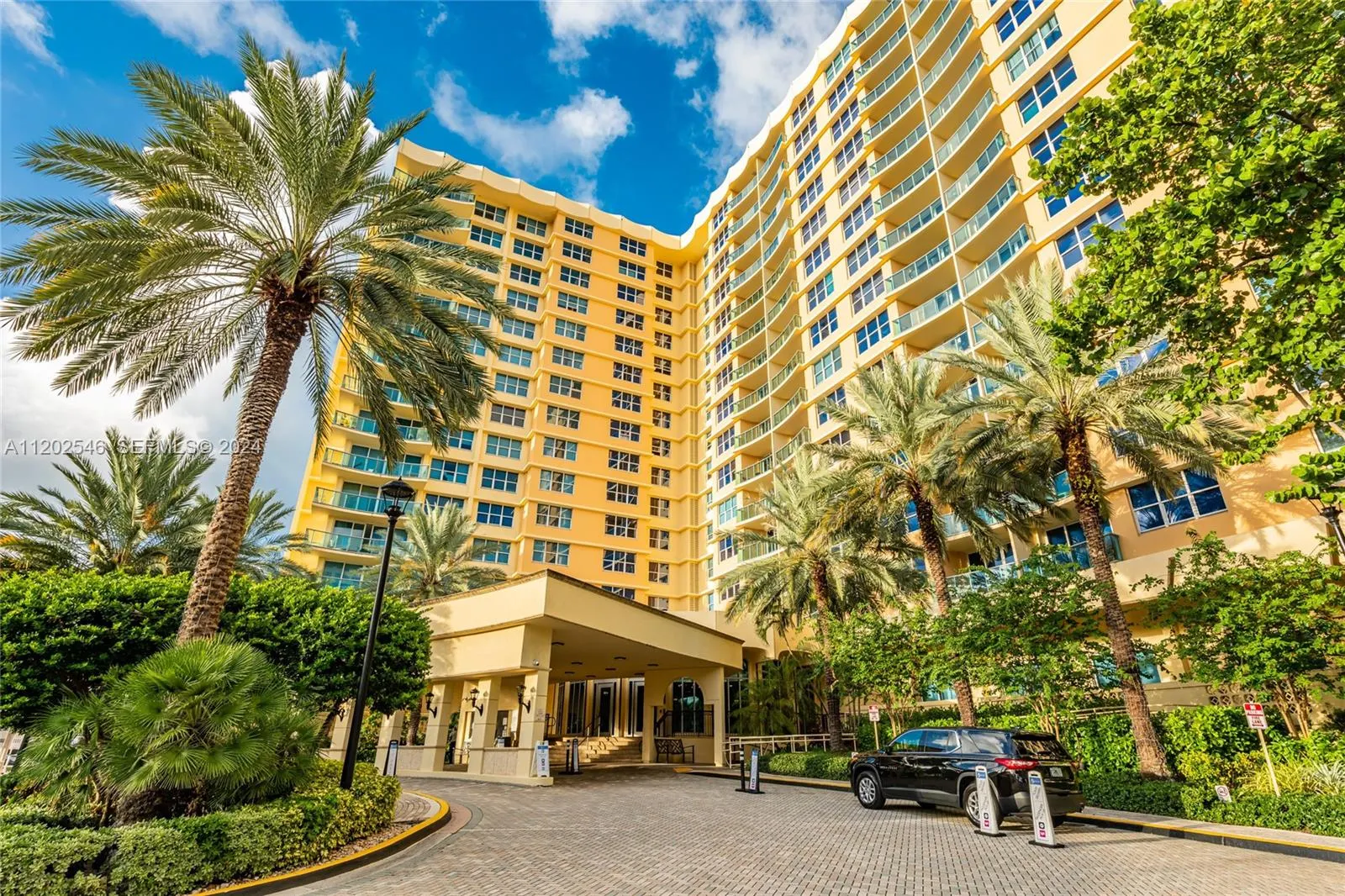 2501 S Ocean Drive #PH28 (AVAILABLE OCTOBER)