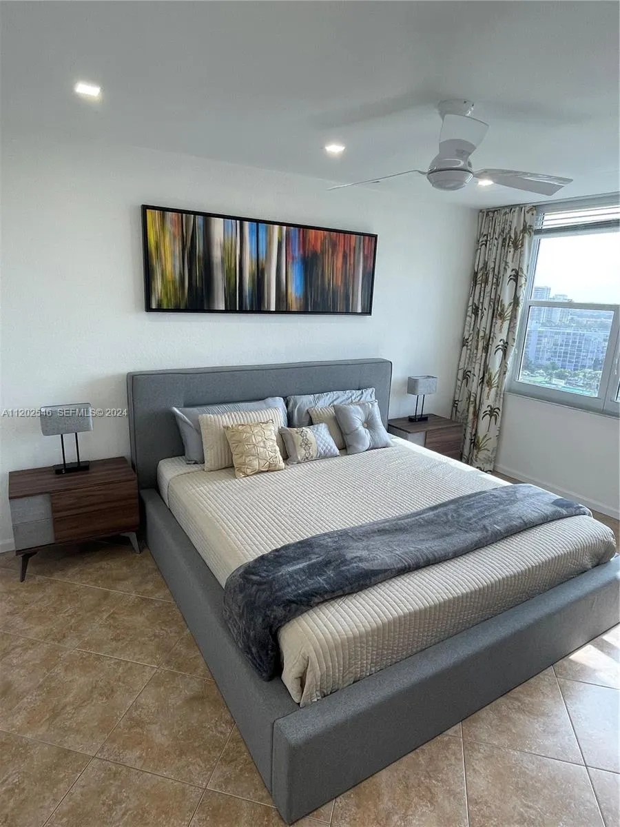 2501 S Ocean Drive #PH28 (AVAILABLE OCTOBER)