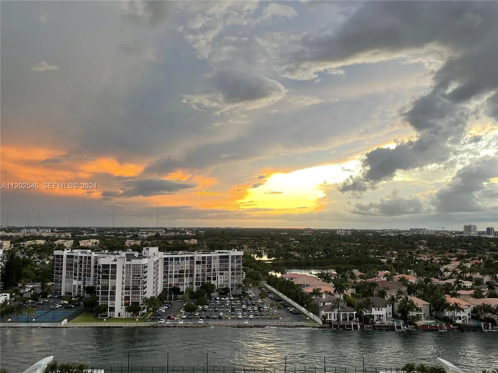 2501 S Ocean Drive #PH28 (AVAILABLE OCTOBER)