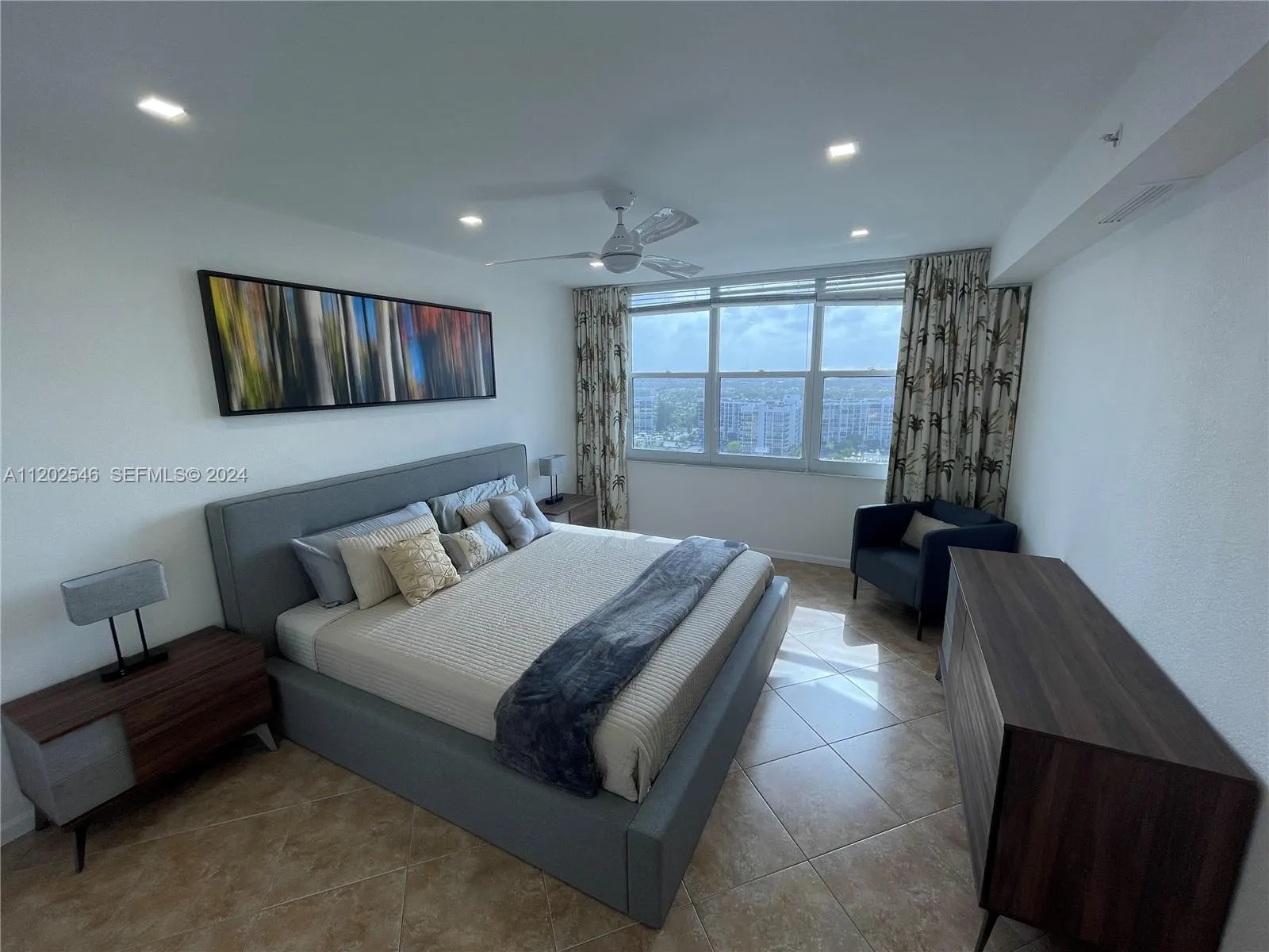 2501 S Ocean Drive #PH28 (AVAILABLE OCTOBER)