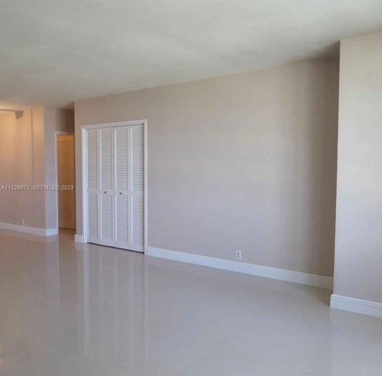1000 West Avenue #1032