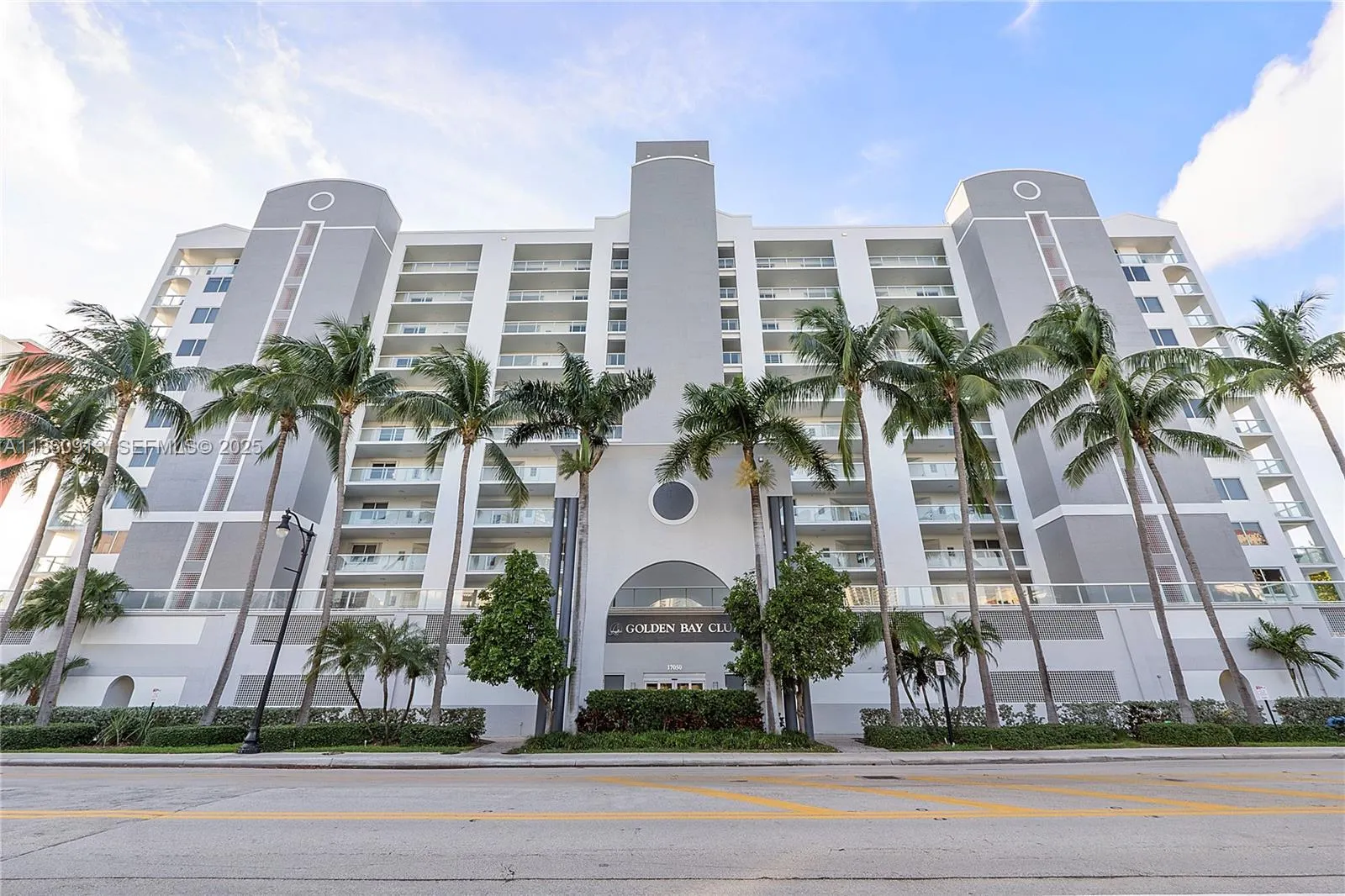 17050 N Bay Road #807