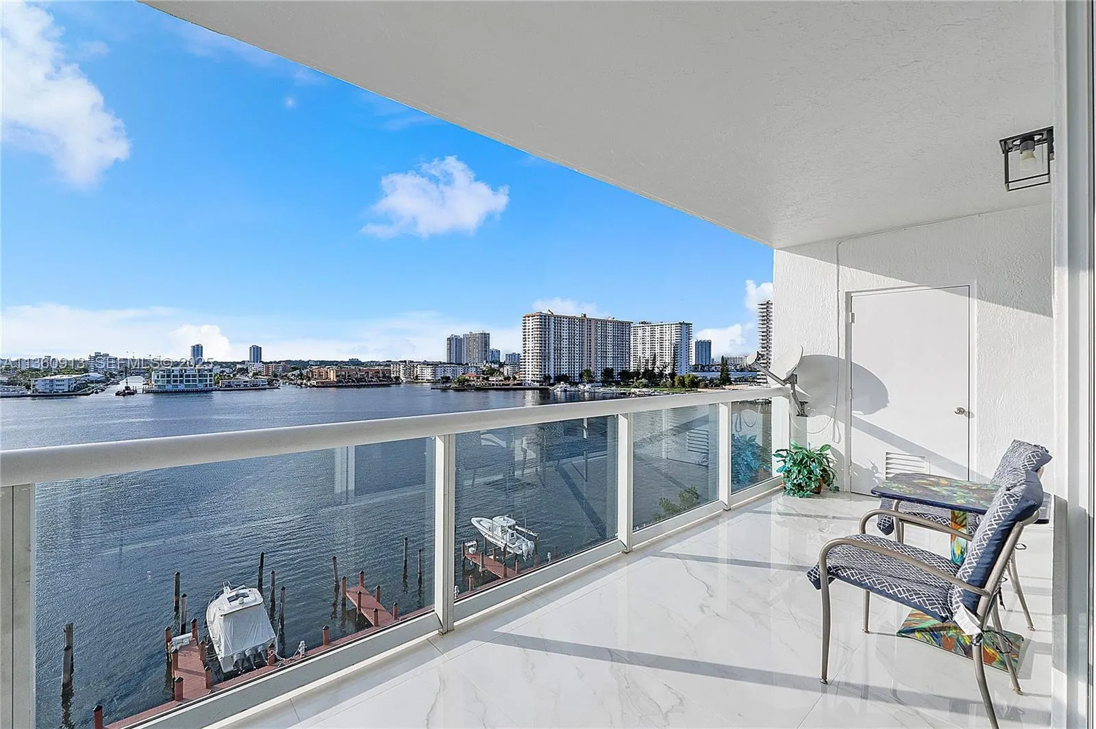 17050 N Bay Road #807