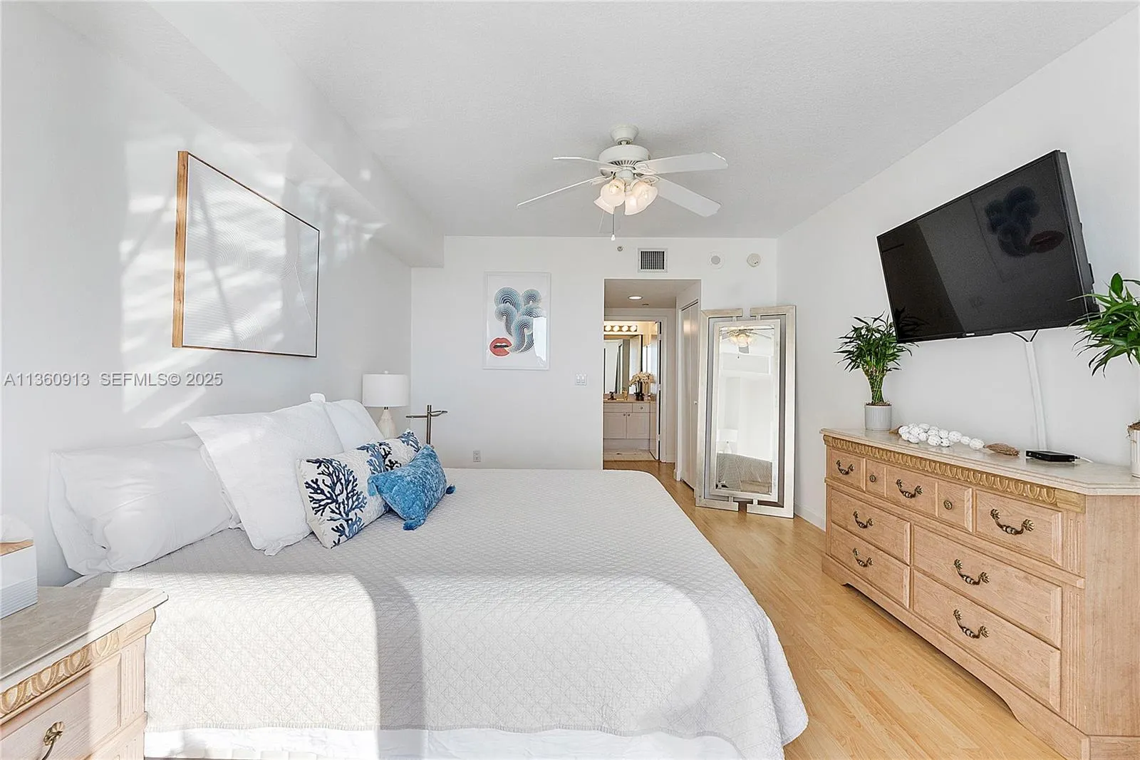 17050 N Bay Road #807
