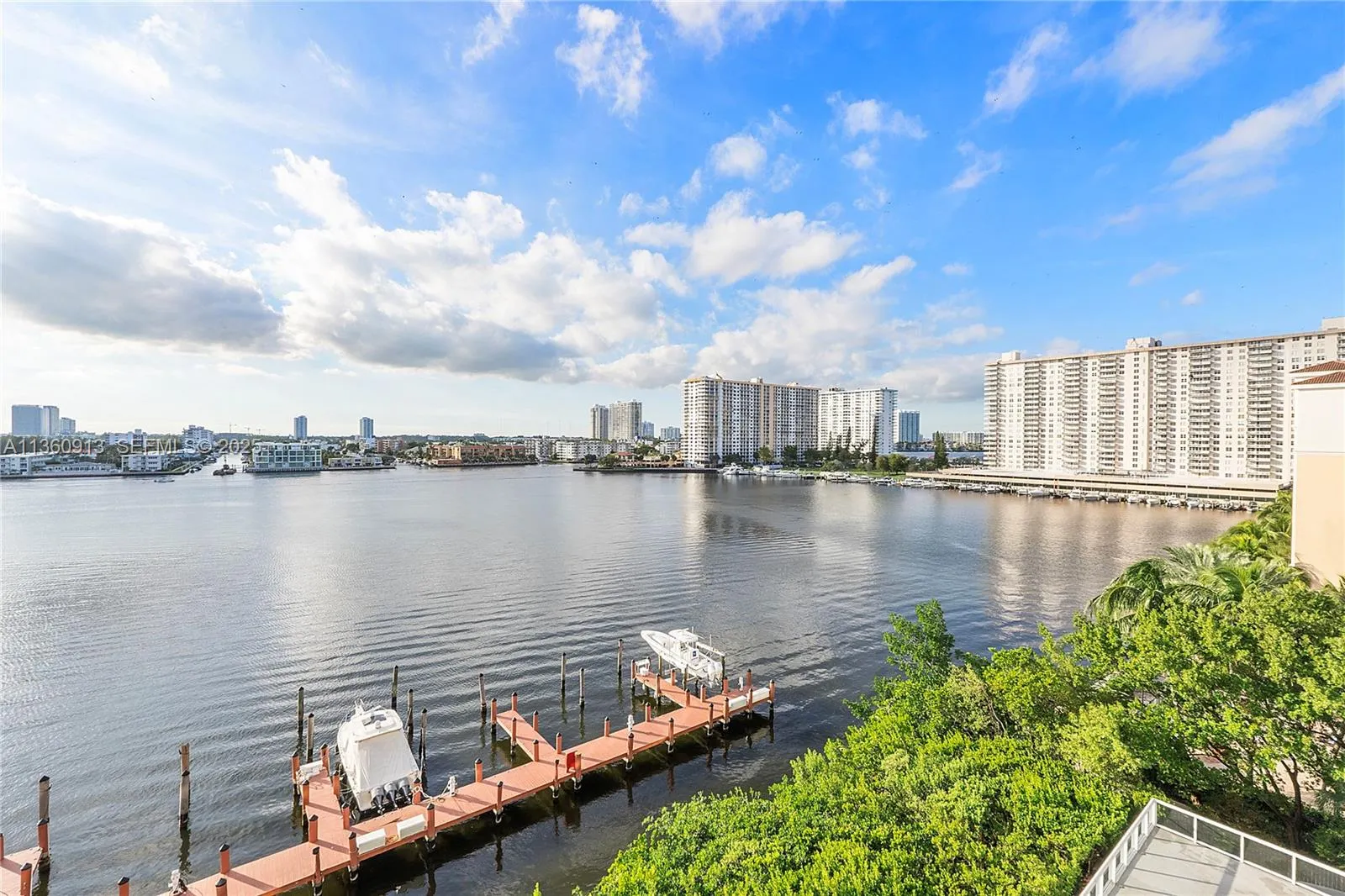 17050 N Bay Road #807