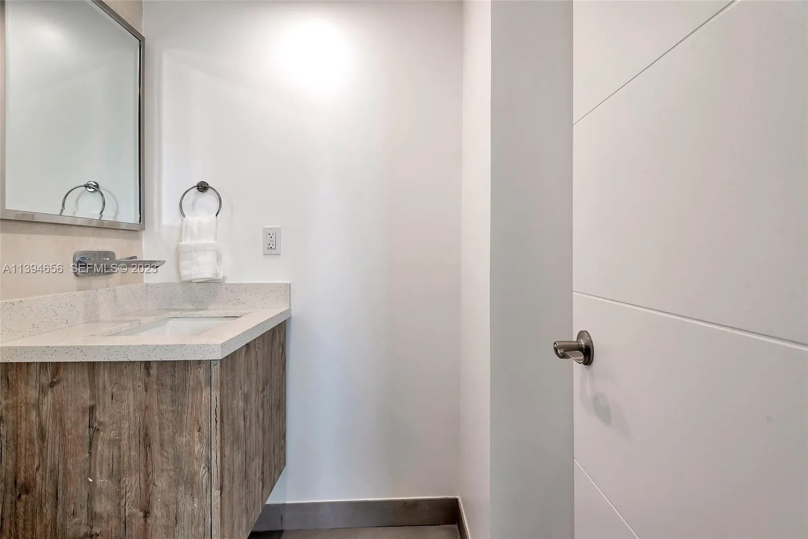4001 S Ocean Drive #14H