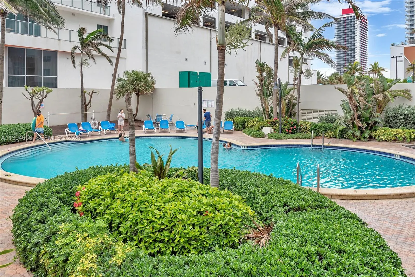 4001 S Ocean Drive #14H