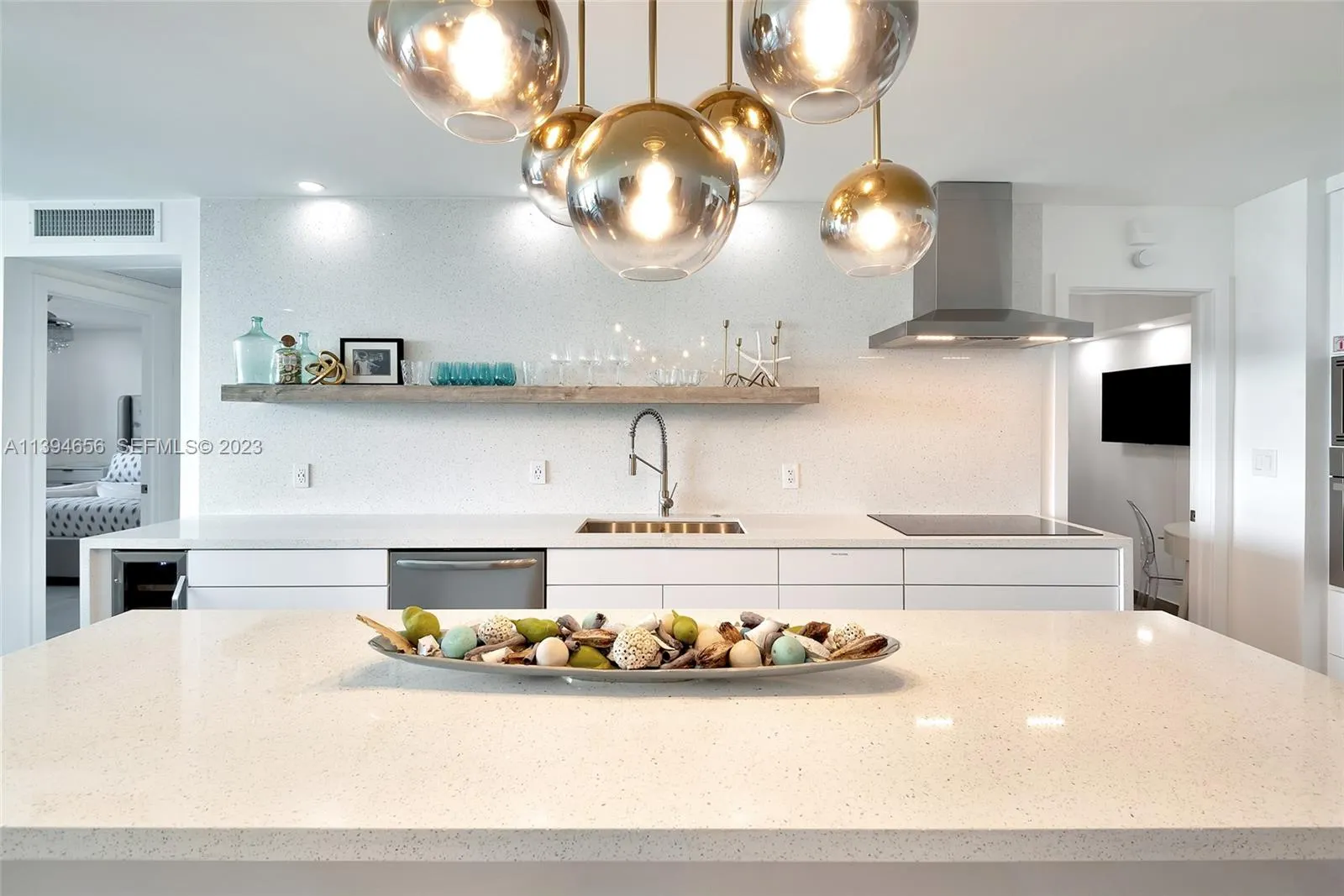 4001 S Ocean Drive #14H