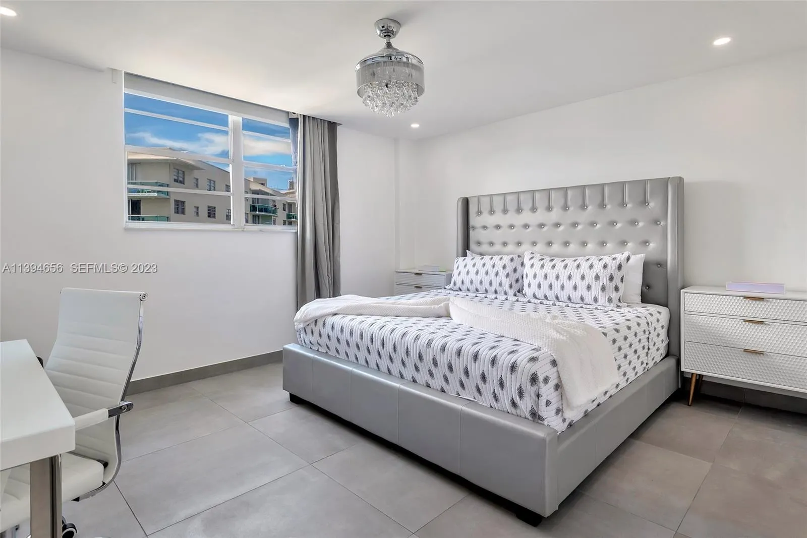 4001 S Ocean Drive #14H