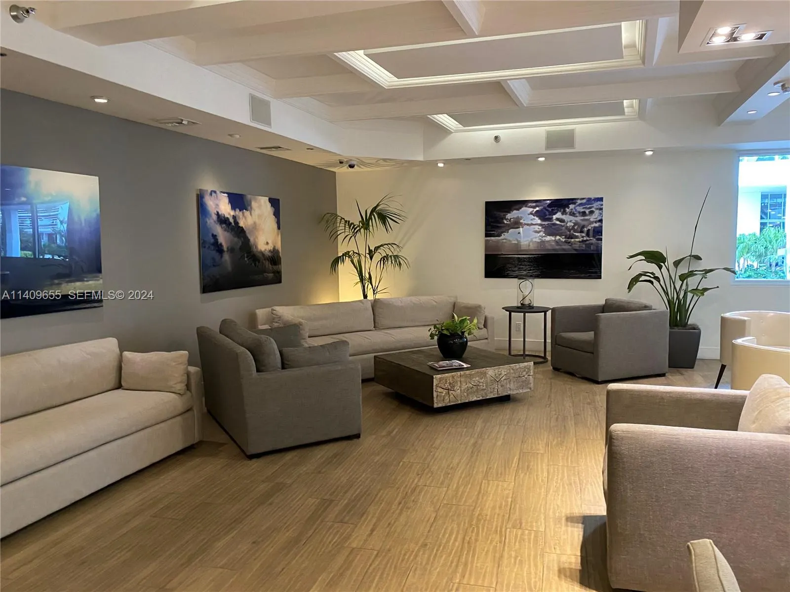 100 Lincoln Road #939