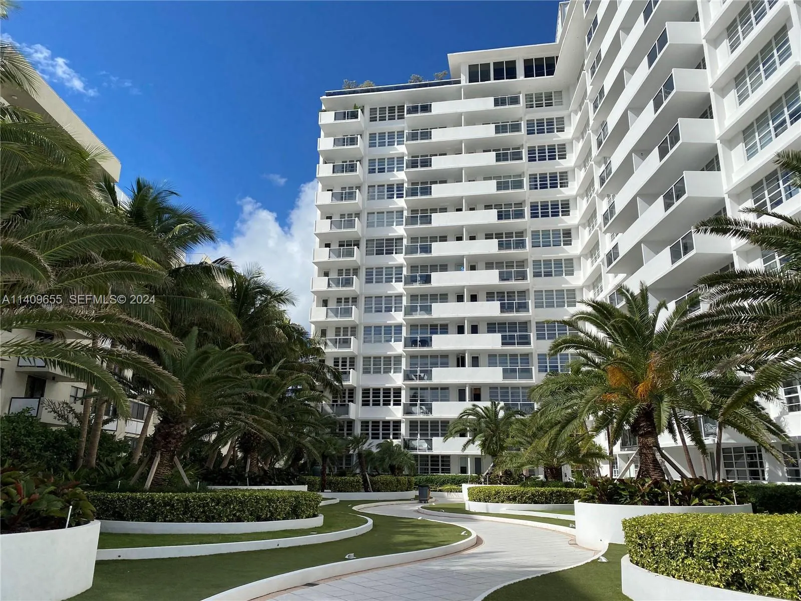 100 Lincoln Road #939