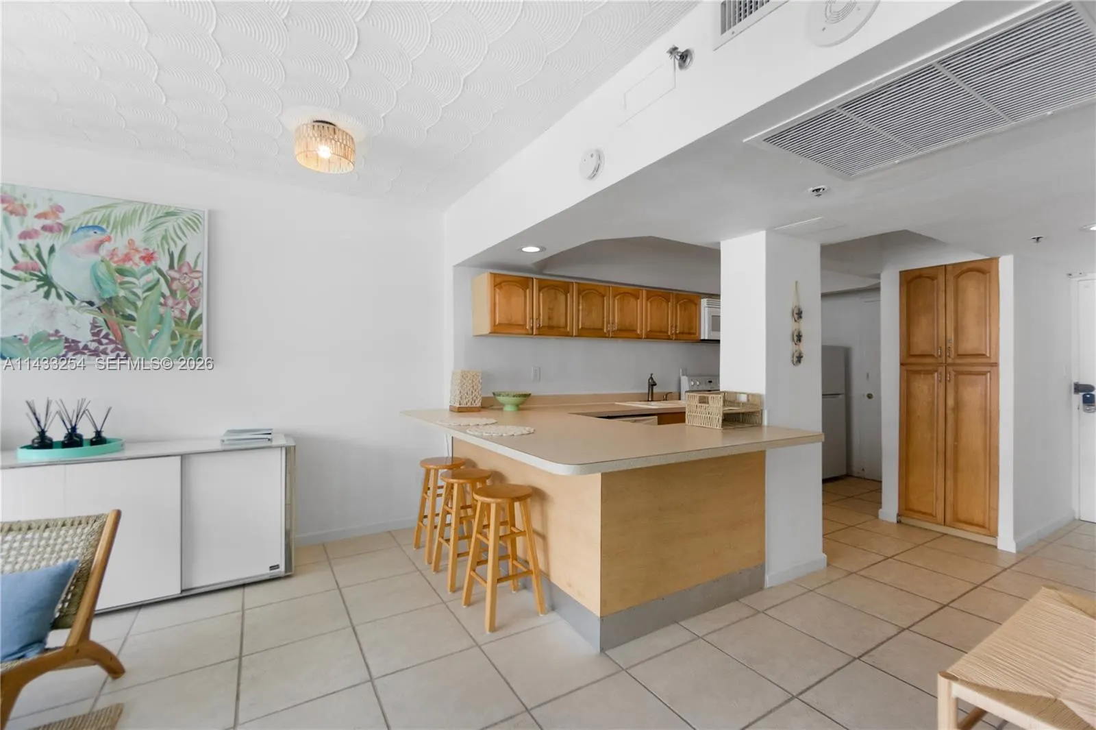 100 Lincoln Road #1039