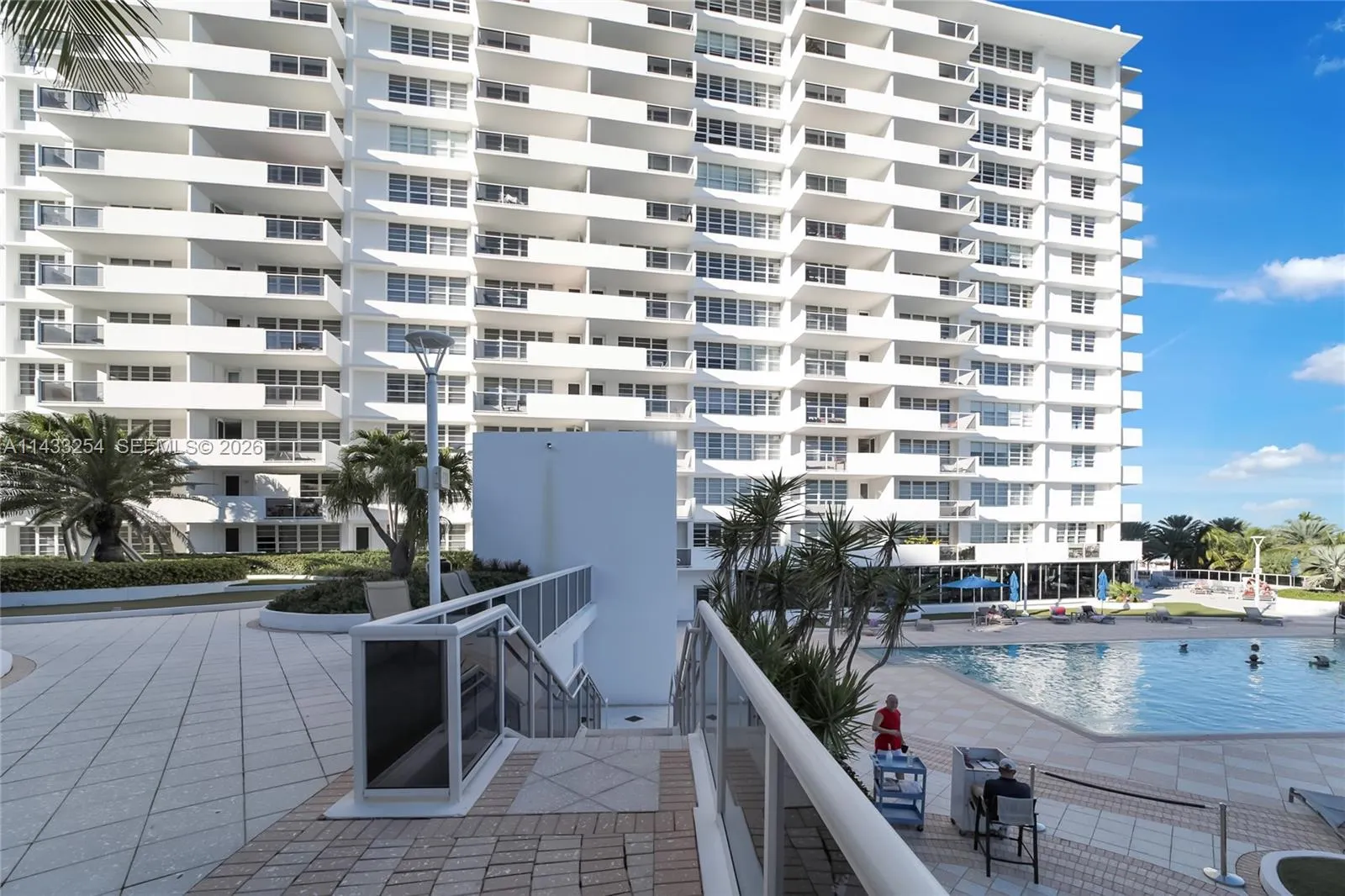 100 Lincoln Road #1039