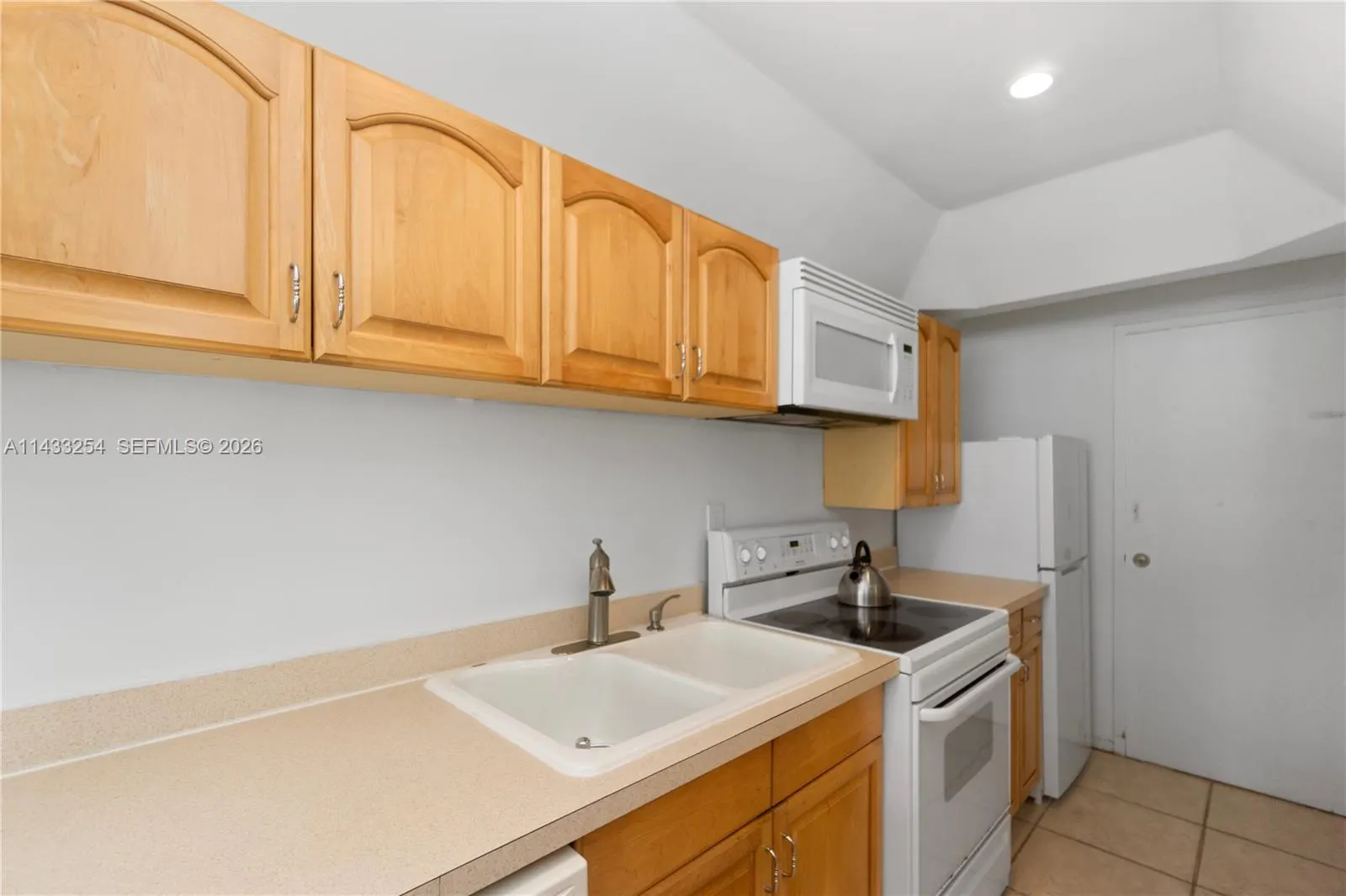 100 Lincoln Road #1039