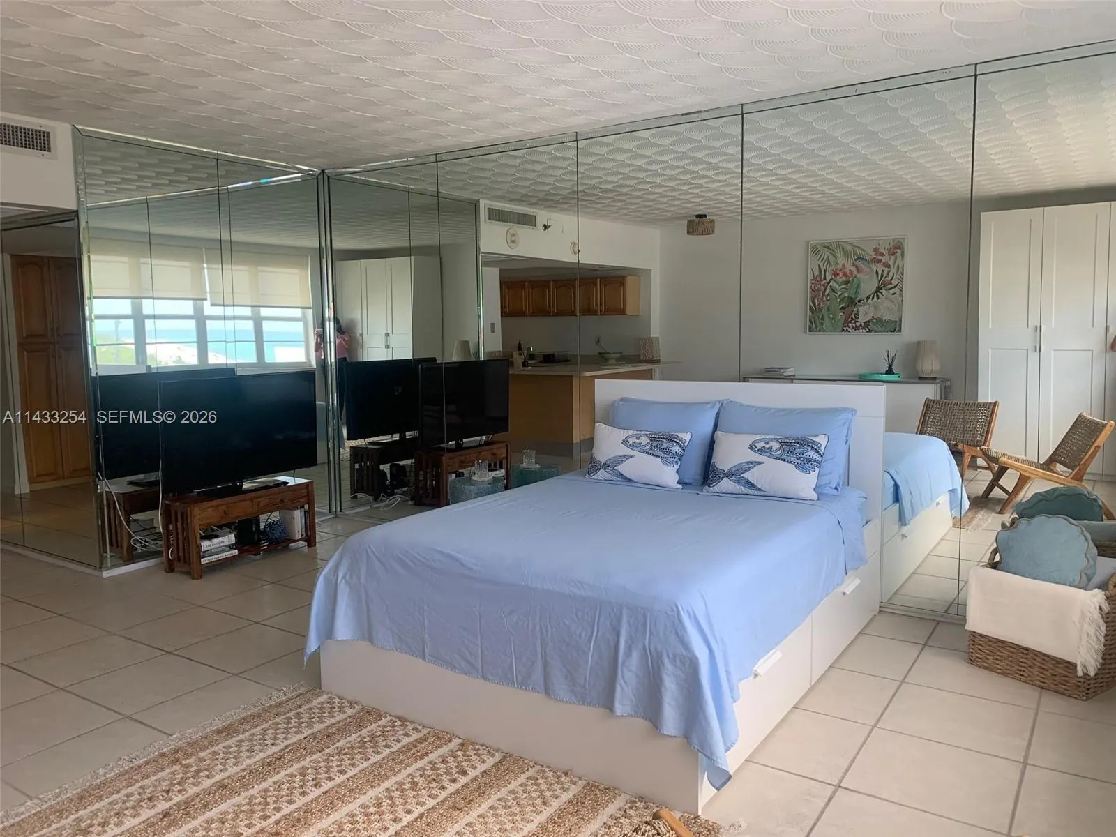 100 Lincoln Road #1039