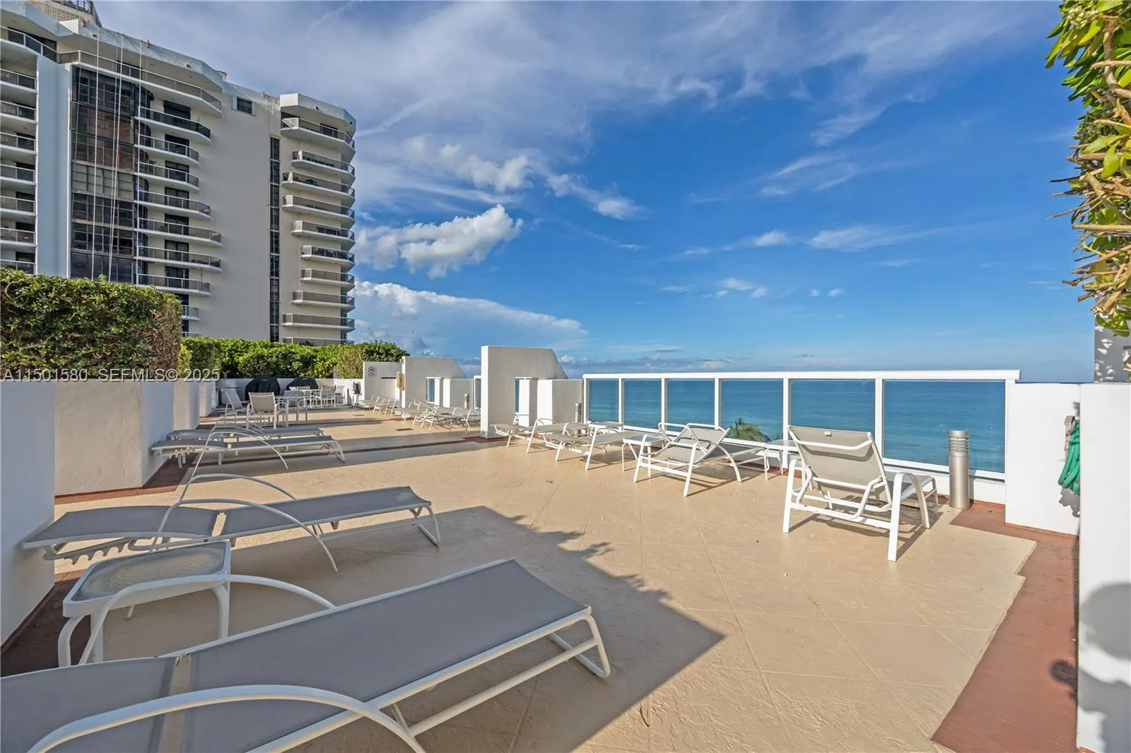 6365 Collins Avenue #4106
