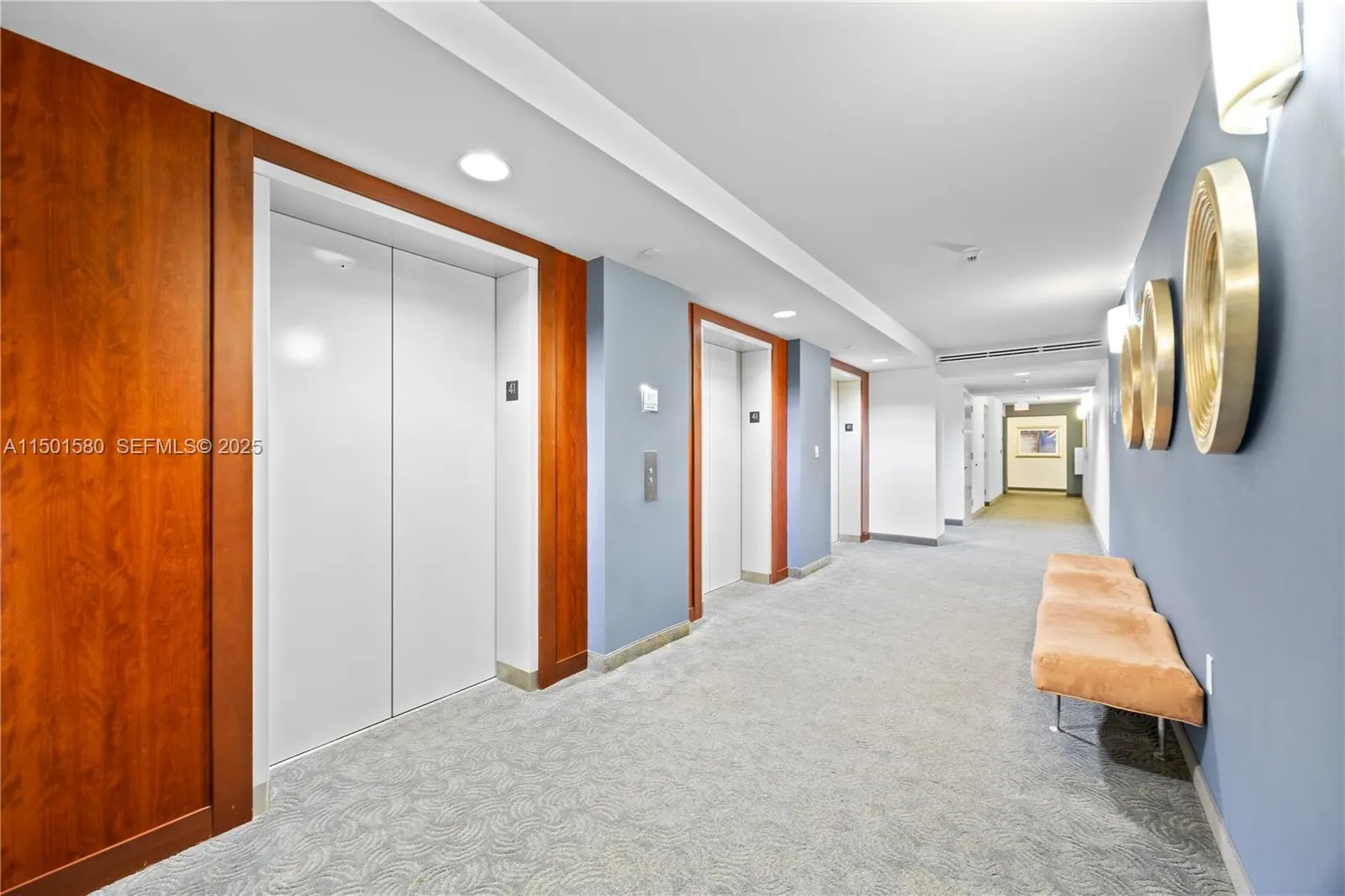 6365 Collins Avenue #4106