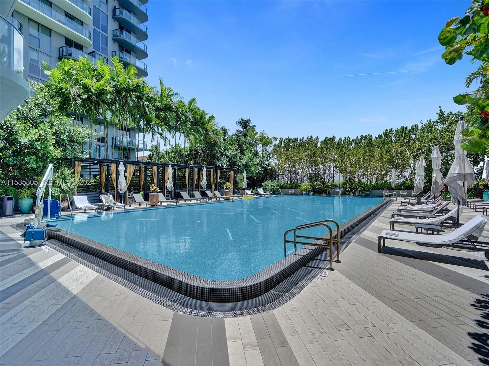 121 NE 34th Street #1801