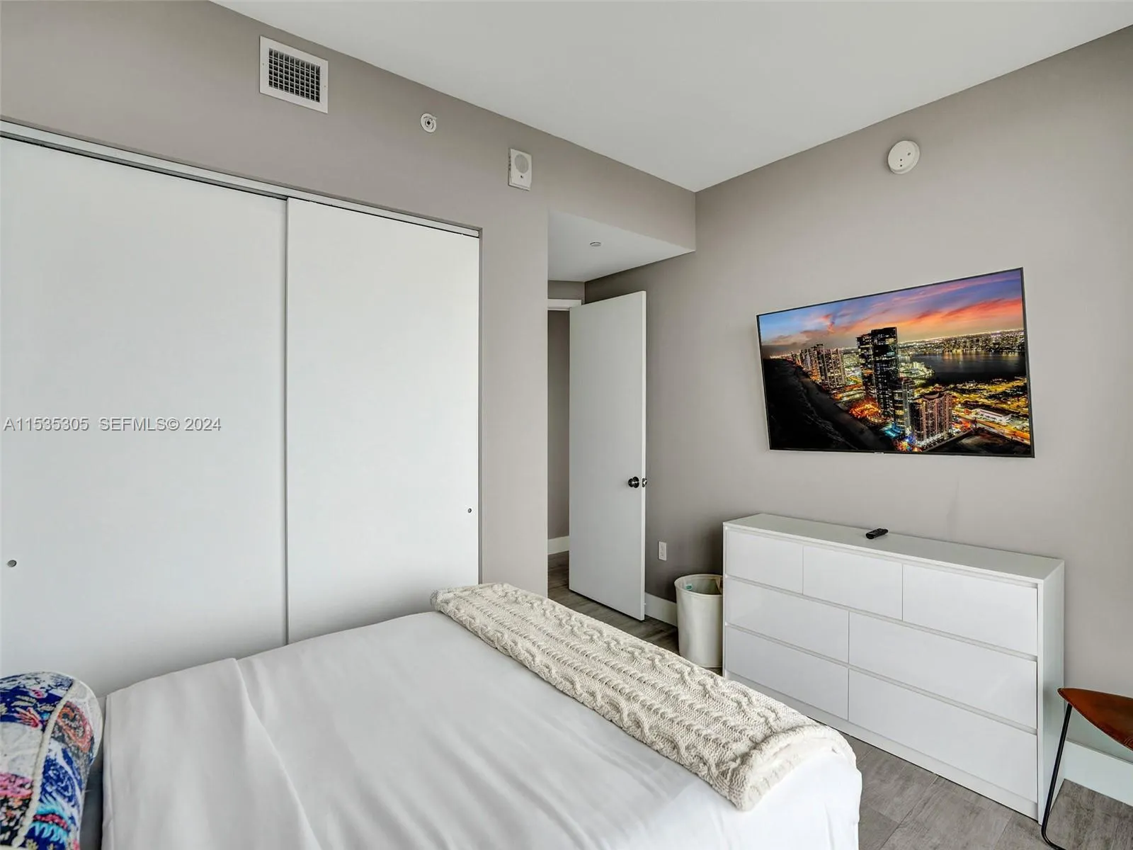 121 NE 34th Street #1801