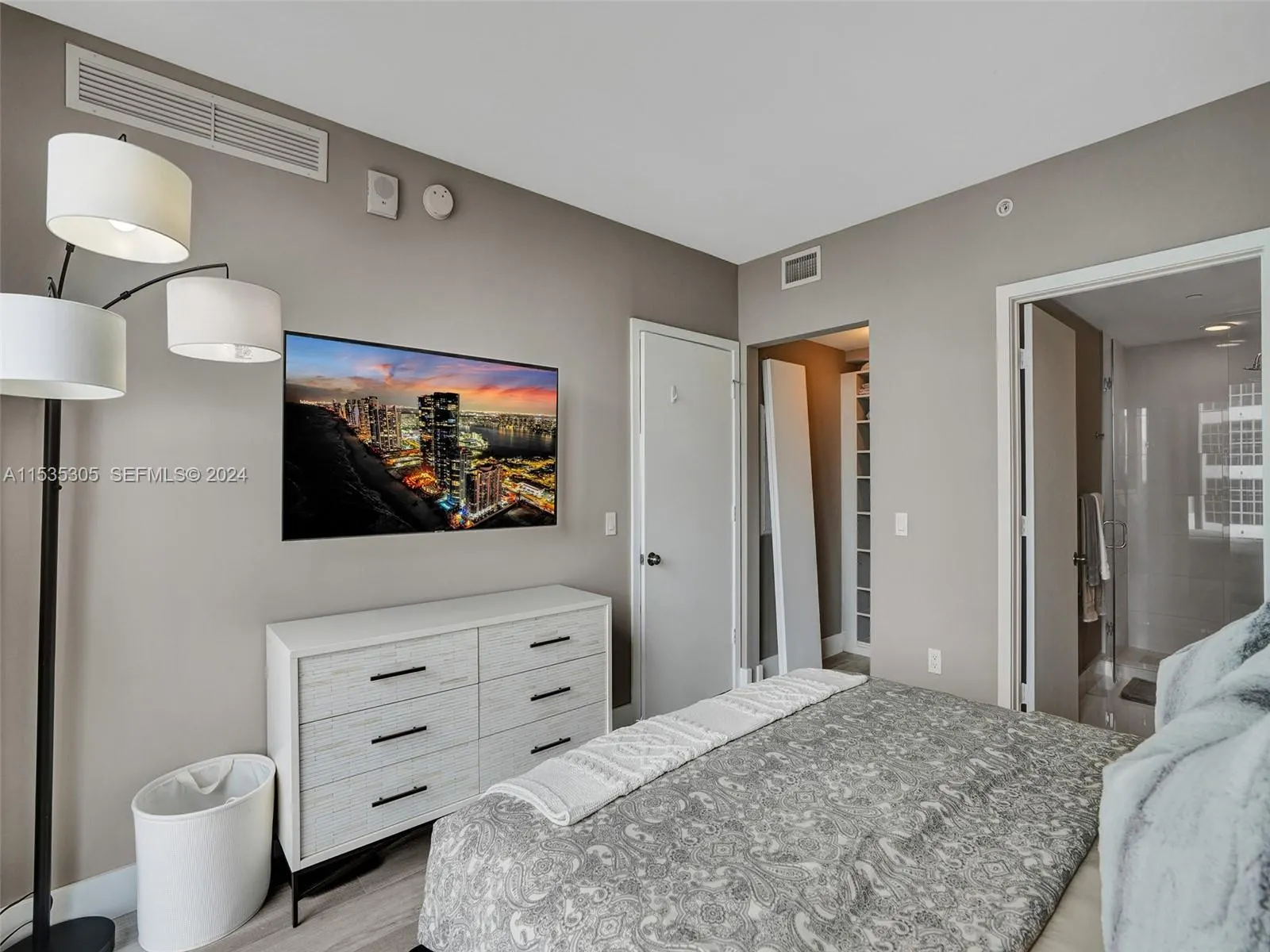 121 NE 34th Street #1801