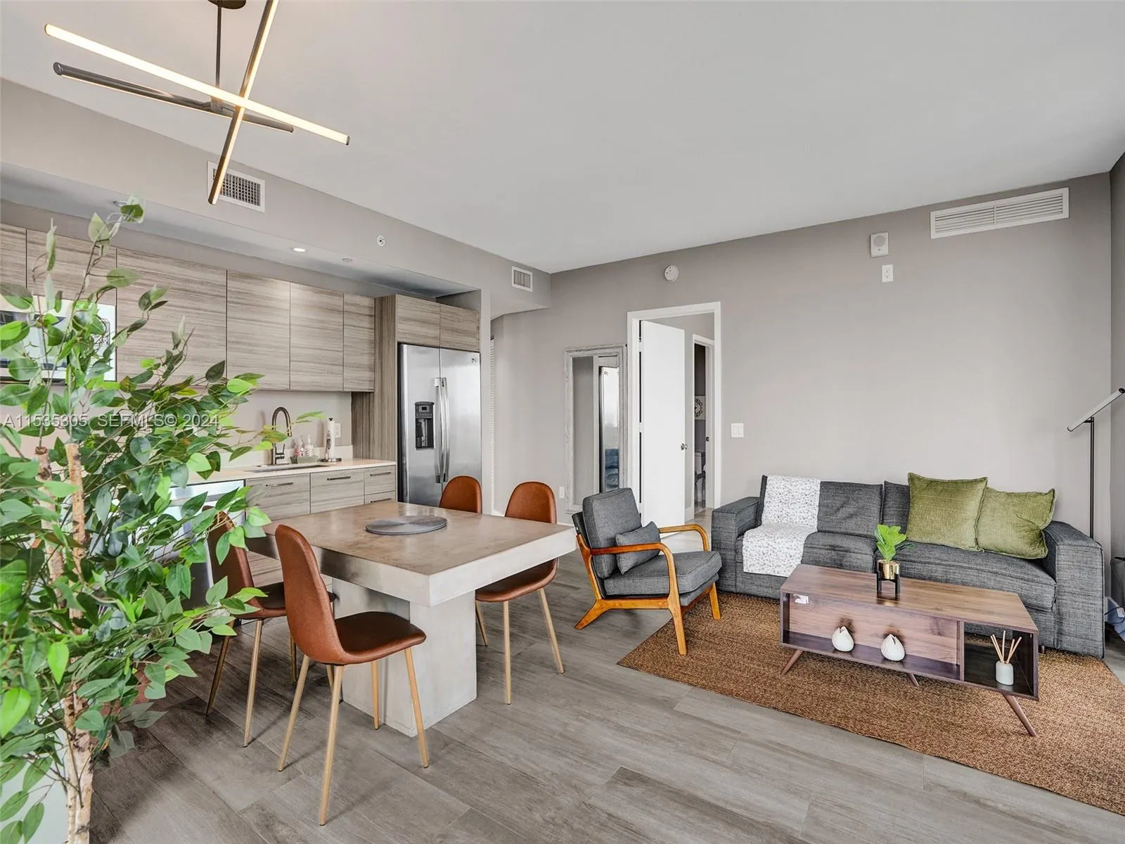 121 NE 34th Street #1801