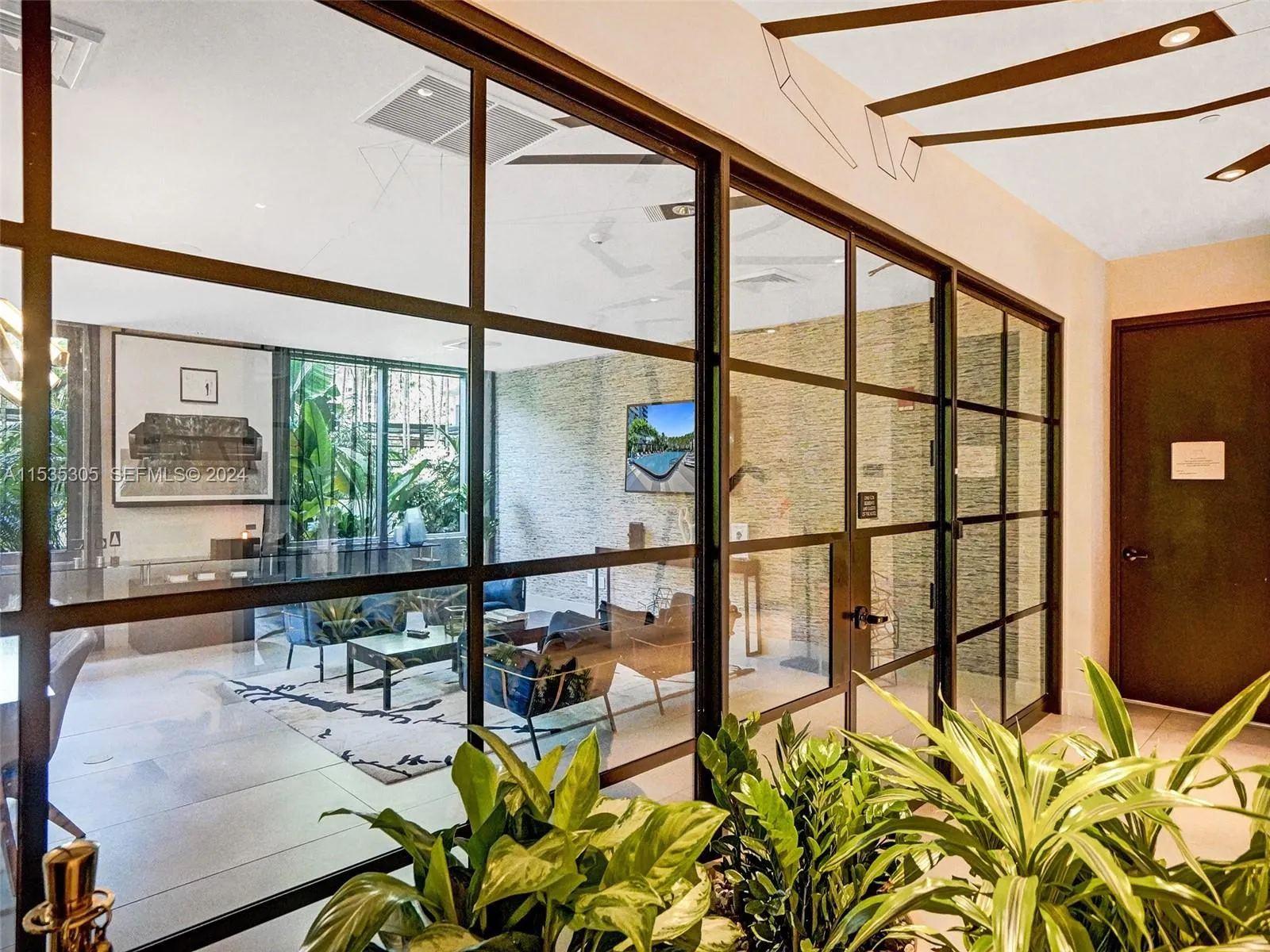 121 NE 34th Street #1801