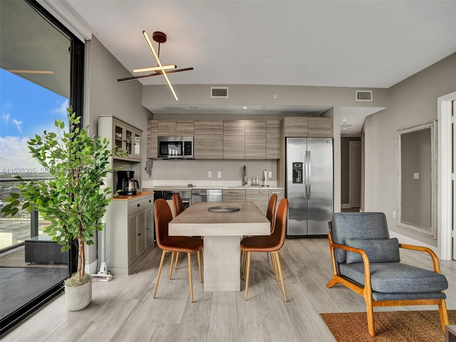 121 NE 34th Street #1801