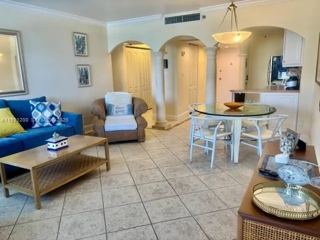 100 Lincoln Road #1434