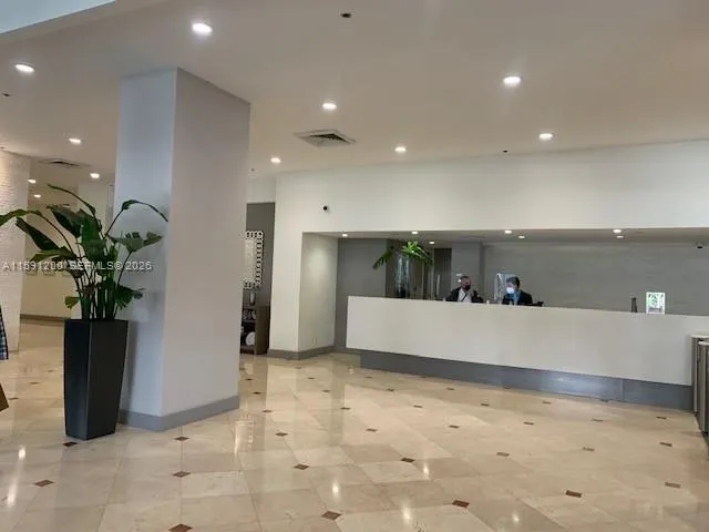 100 Lincoln Road #1434