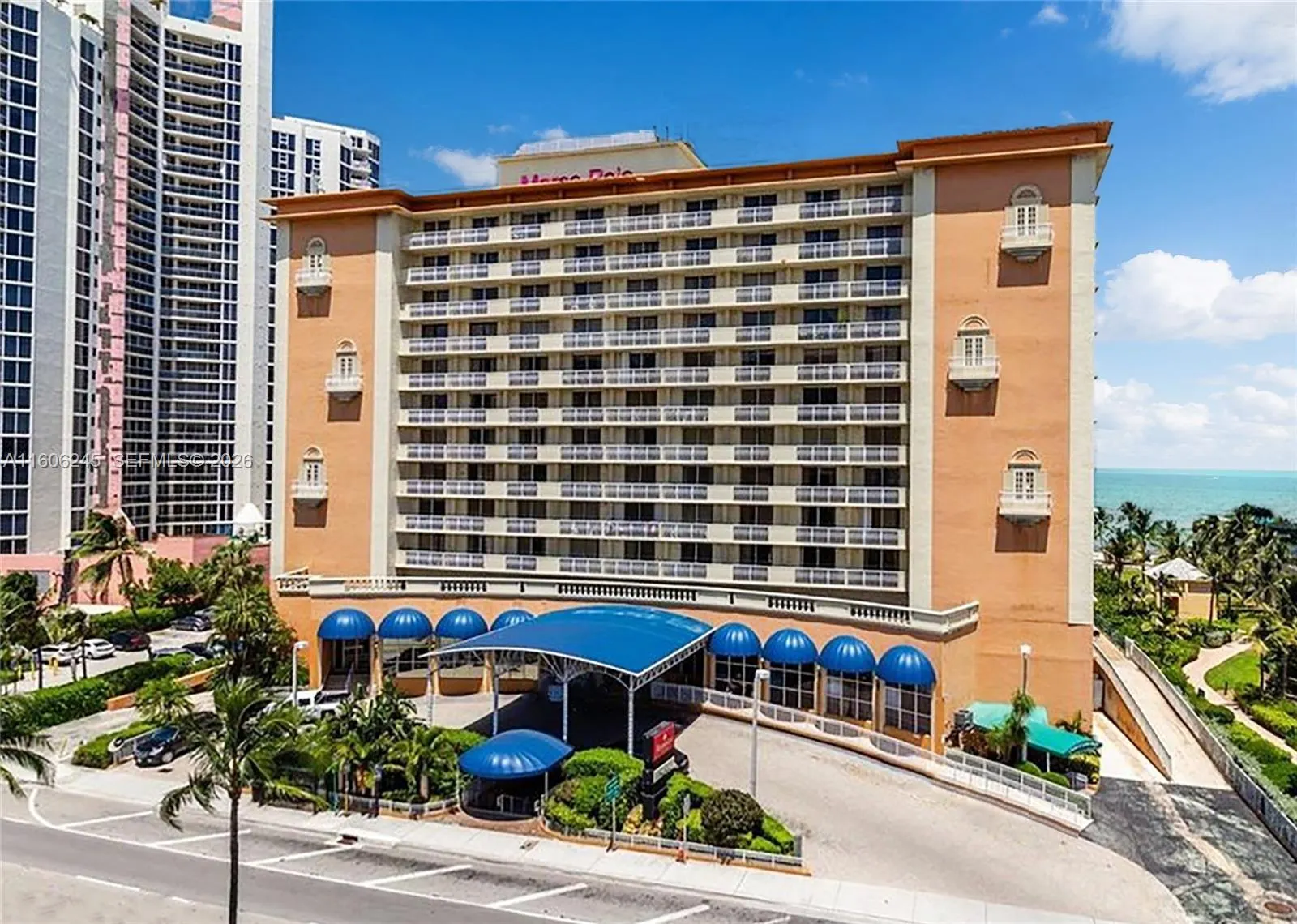 19201 Collins Avenue #318