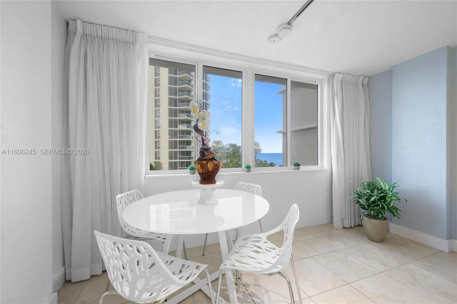 19201 Collins Avenue #318
