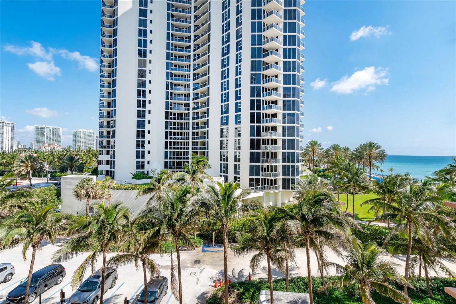 19201 Collins Avenue #318