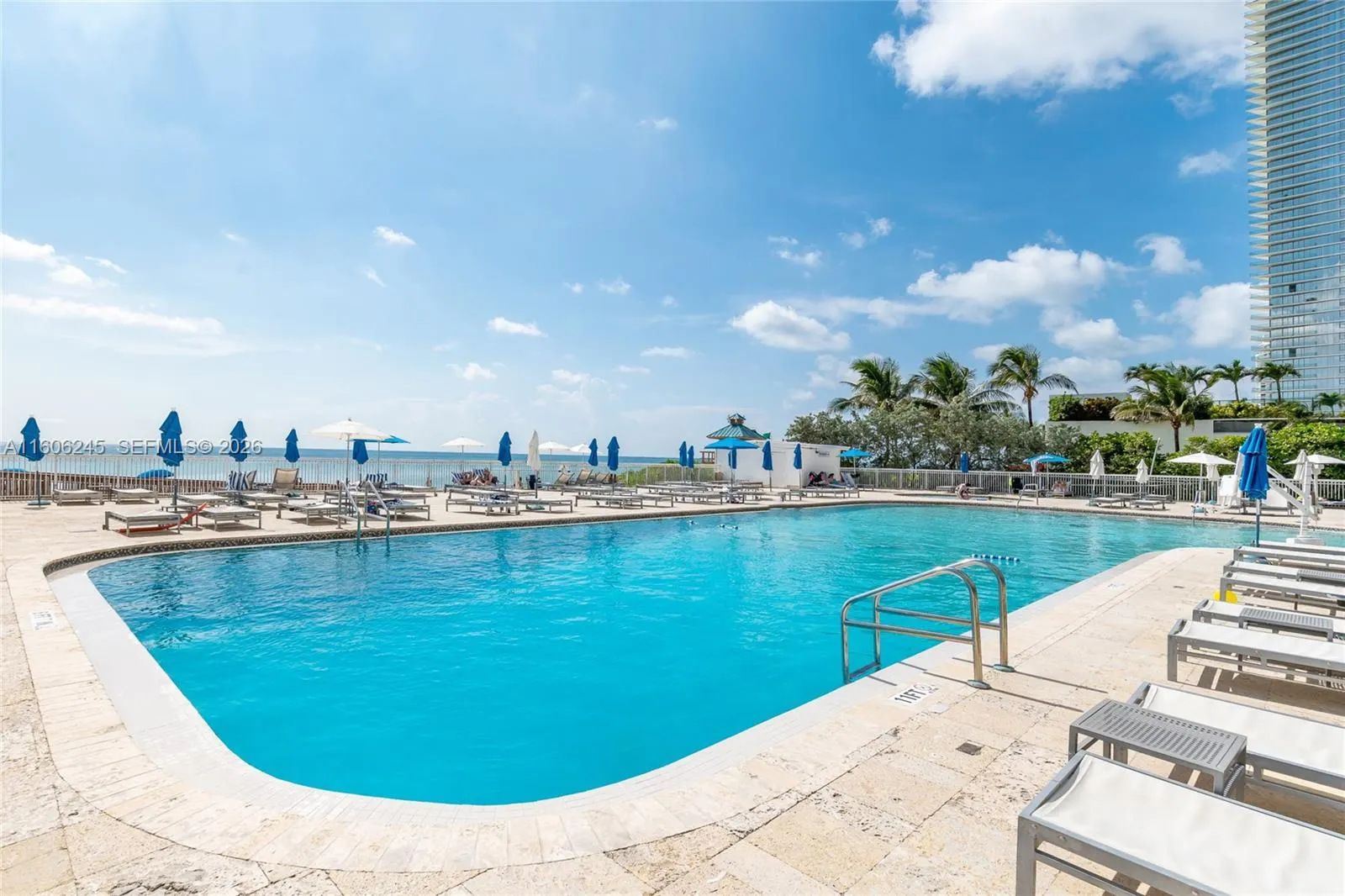 19201 Collins Avenue #318
