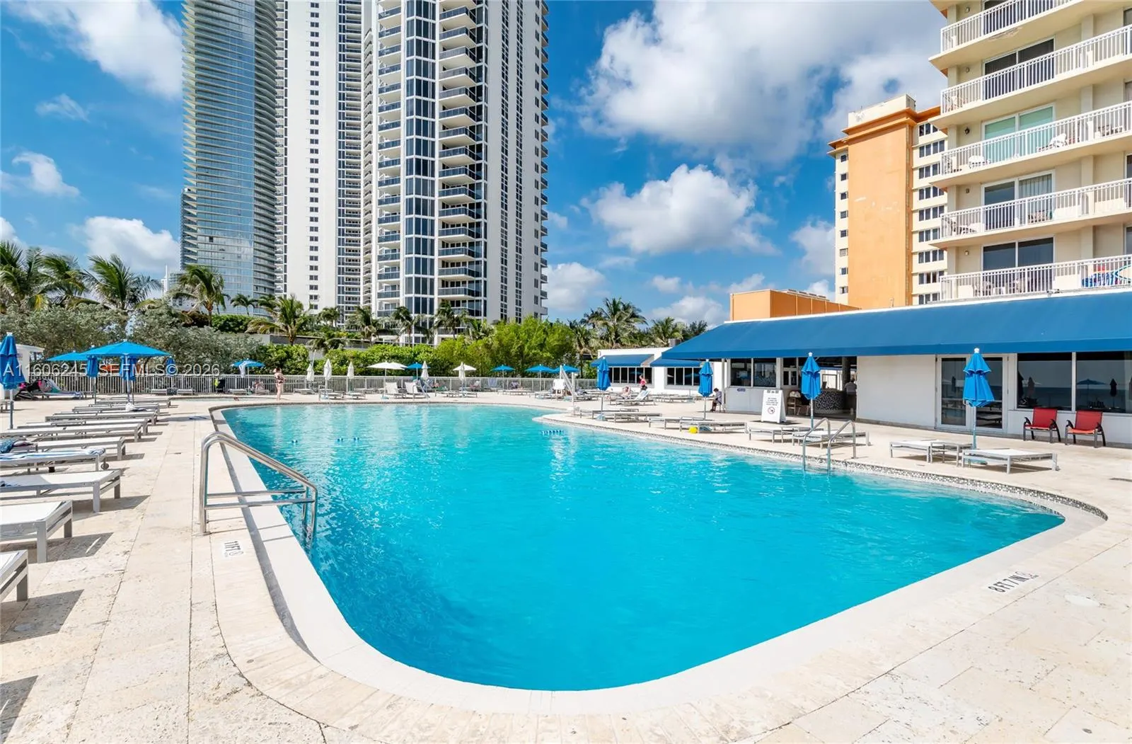 19201 Collins Avenue #318