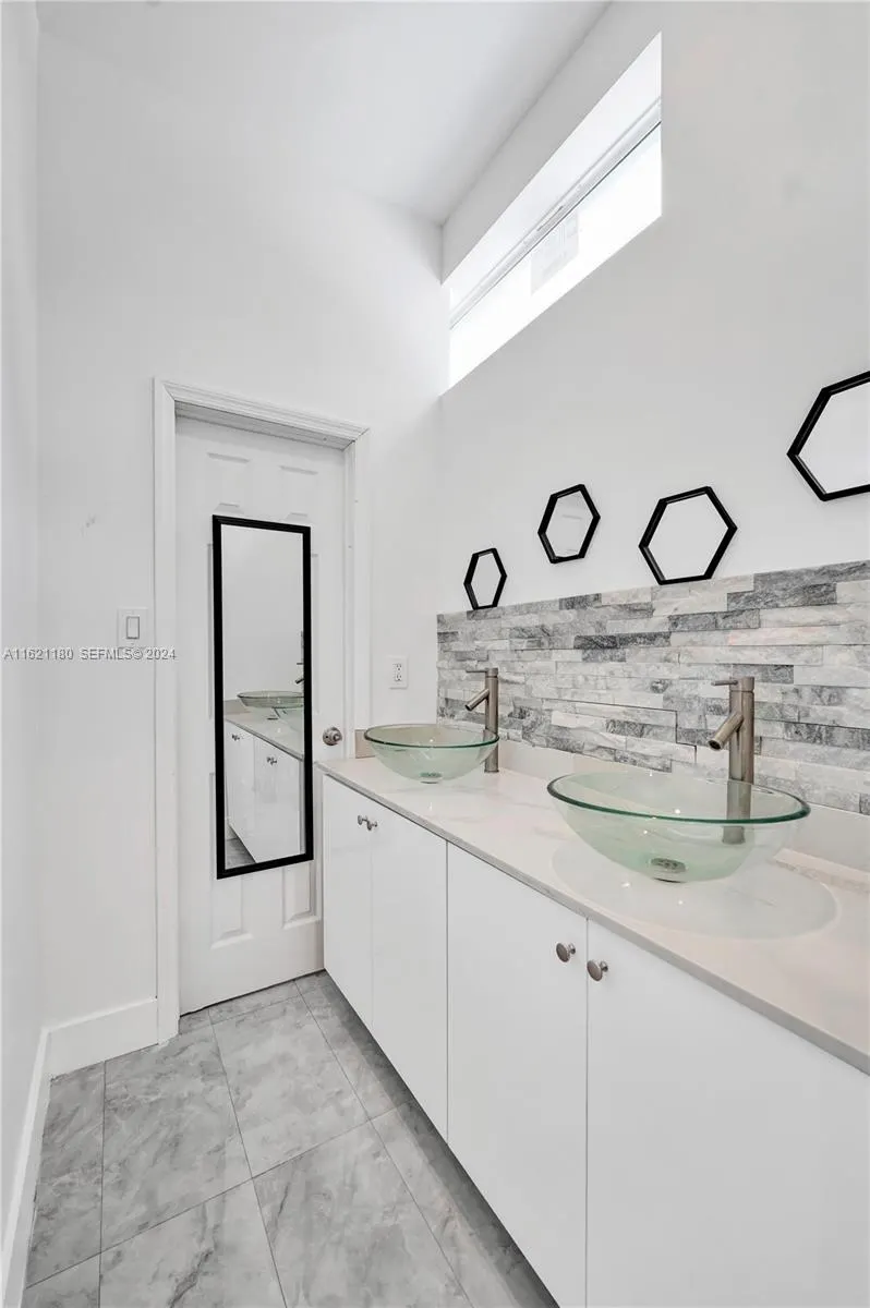 418 NW 47th Street