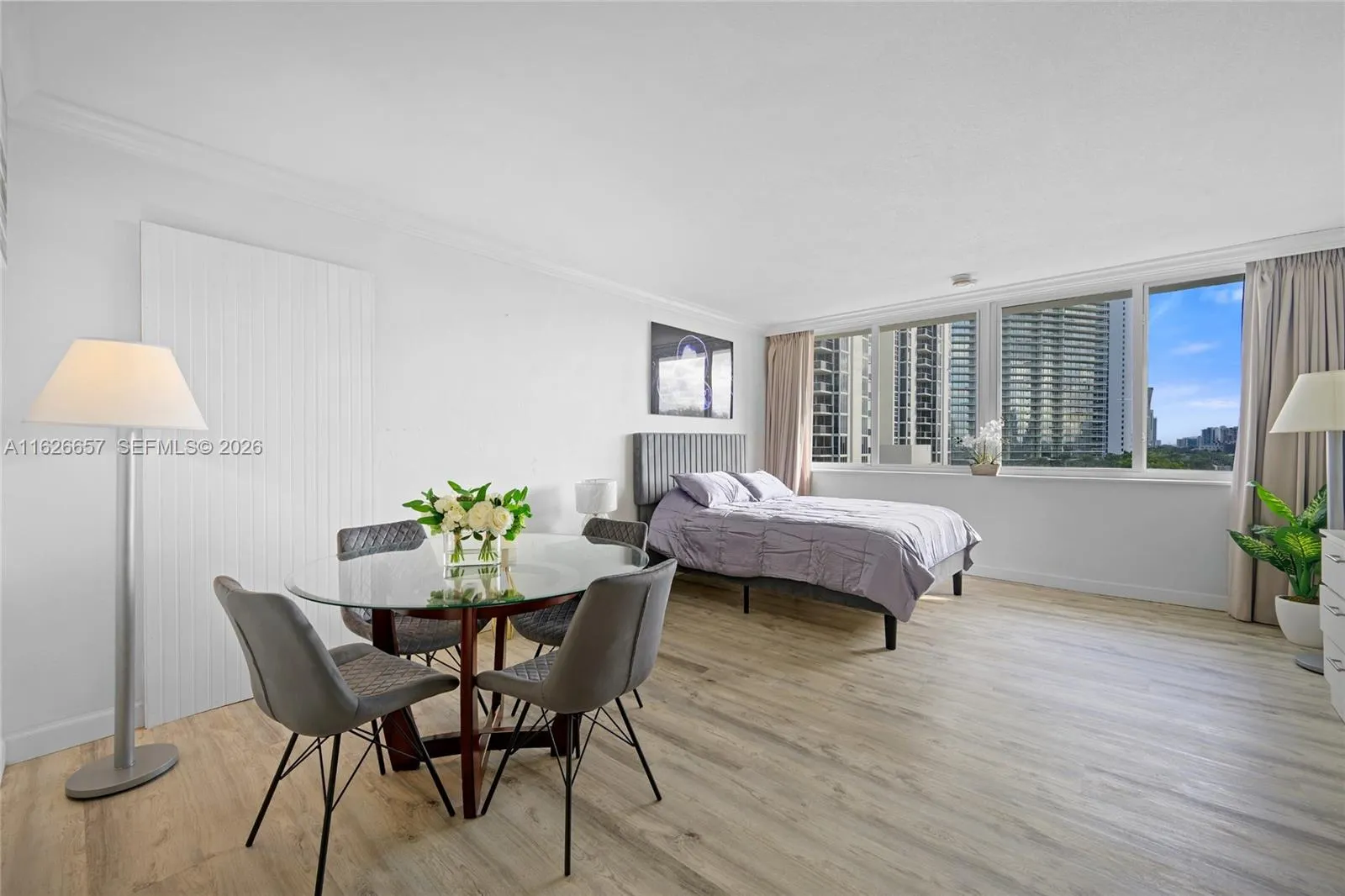 19201 Collins Avenue #640