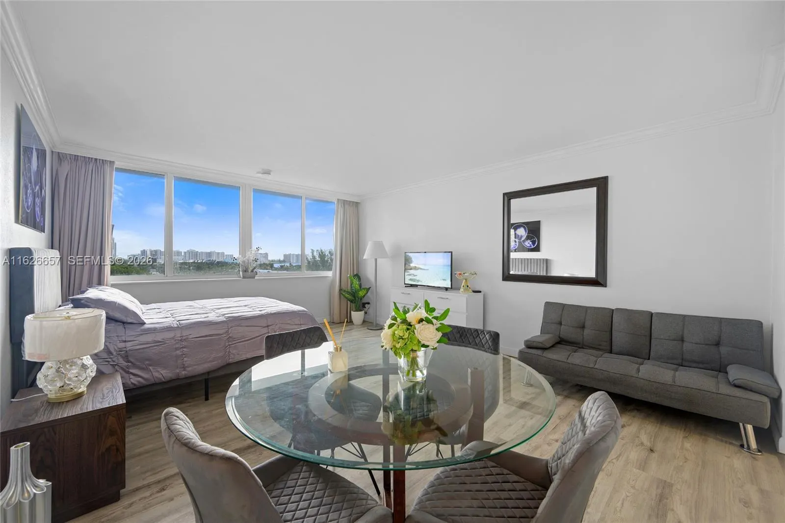19201 Collins Avenue #640