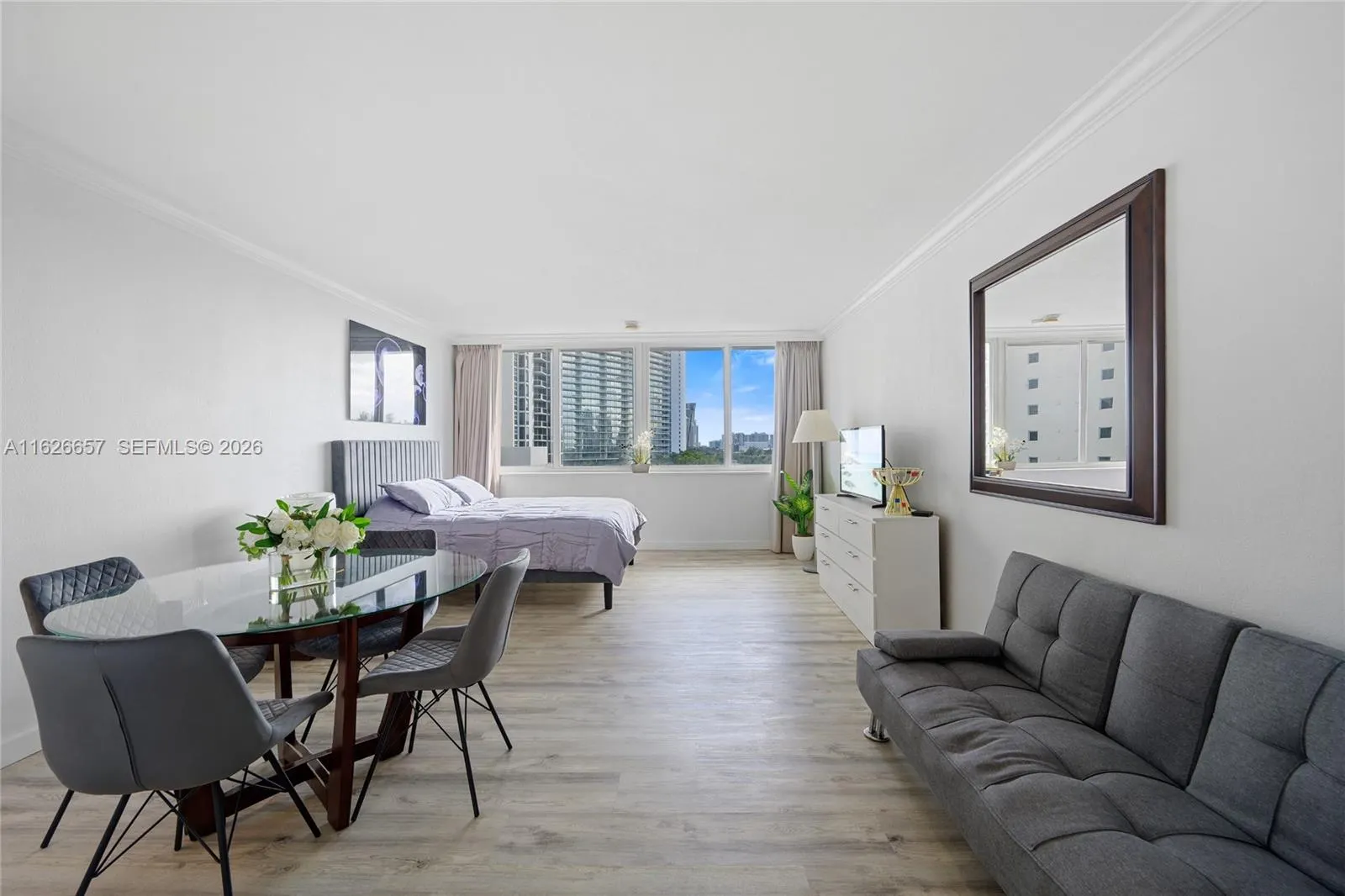 19201 Collins Avenue #640
