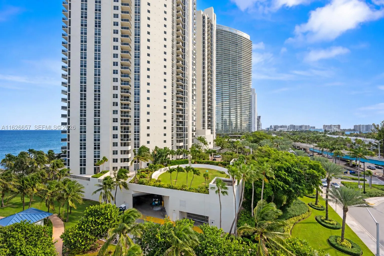 19201 Collins Avenue #640