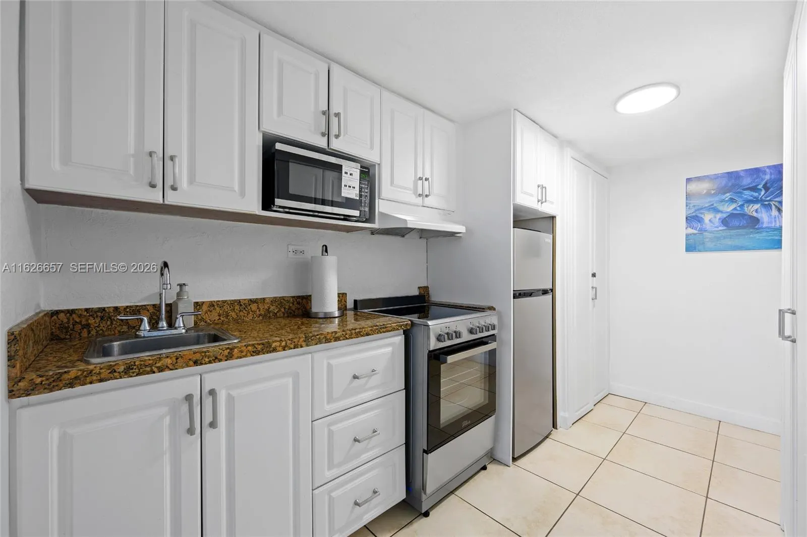 19201 Collins Avenue #640