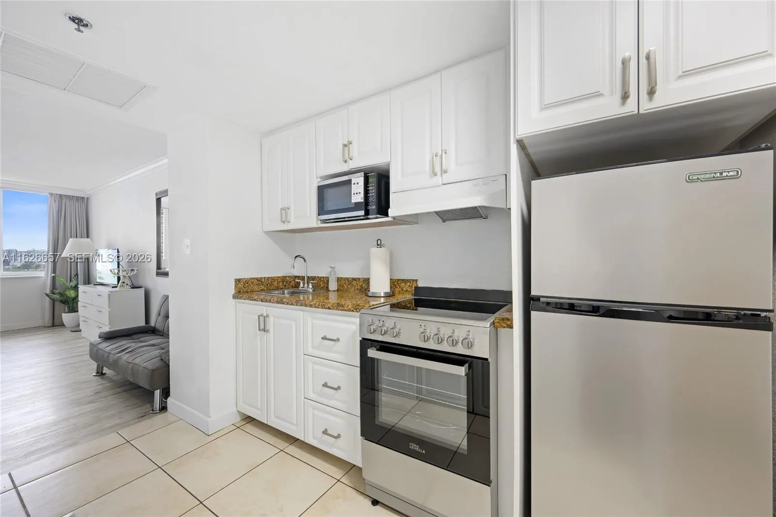 19201 Collins Avenue #640