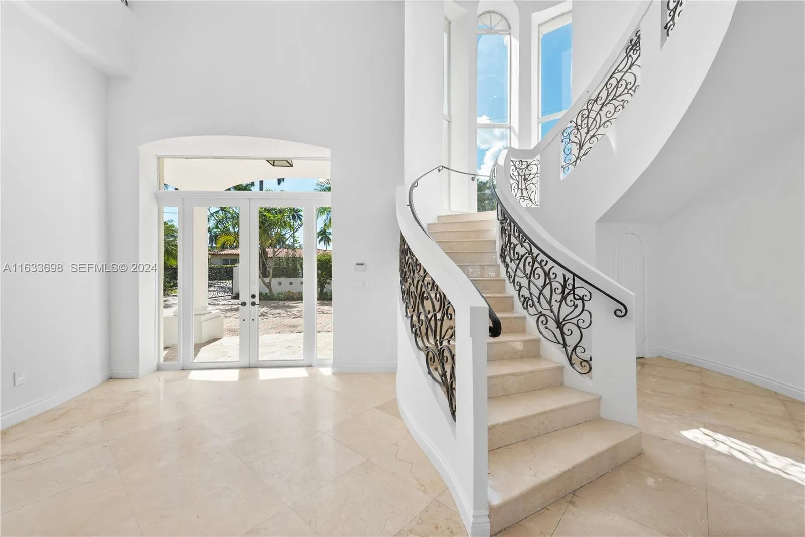 369 N Hibiscus Drive