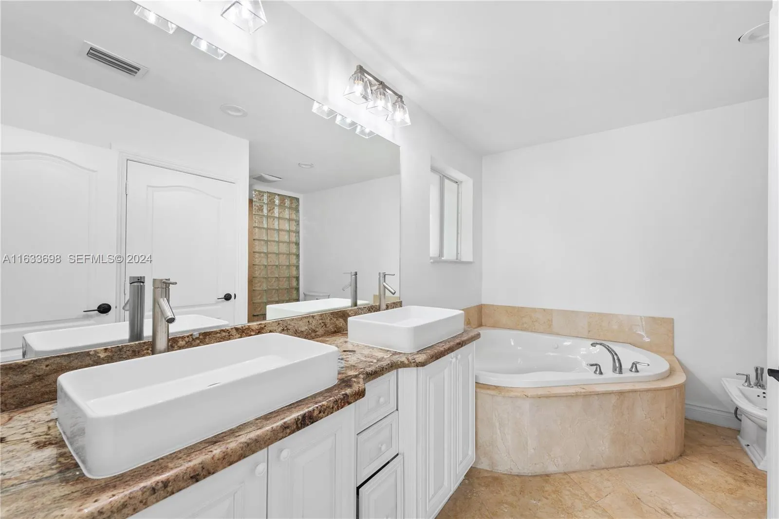 369 N Hibiscus Drive