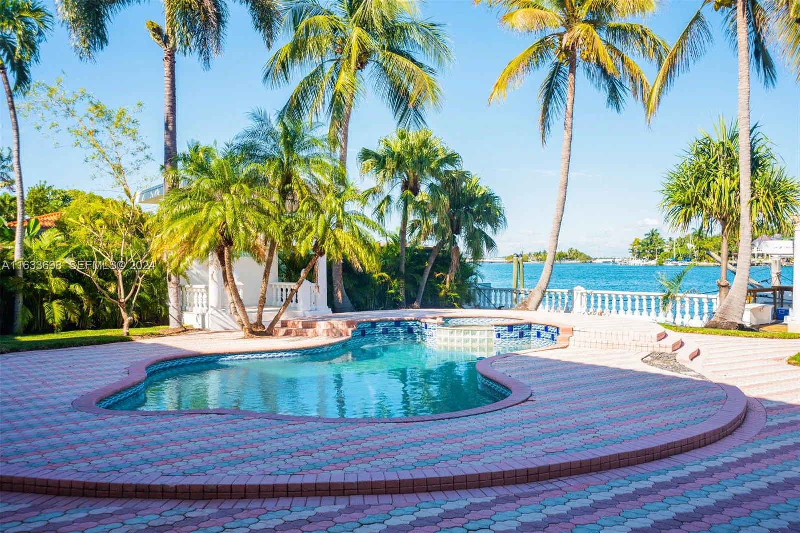 369 N Hibiscus Drive