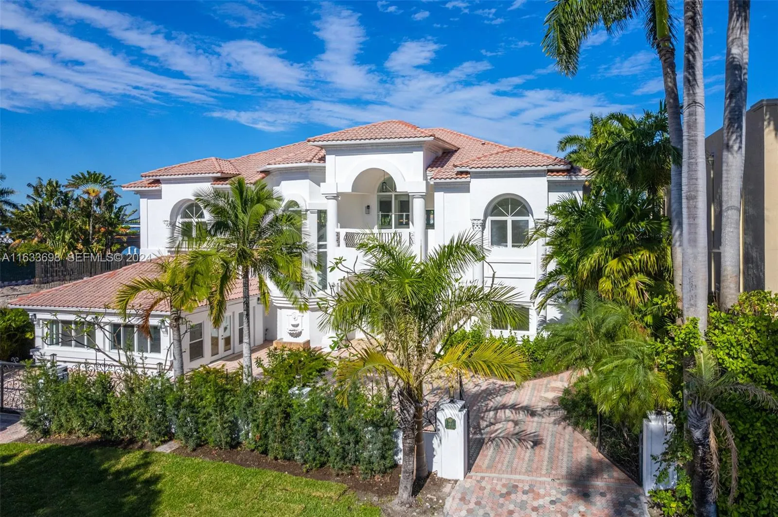 369 N Hibiscus Drive
