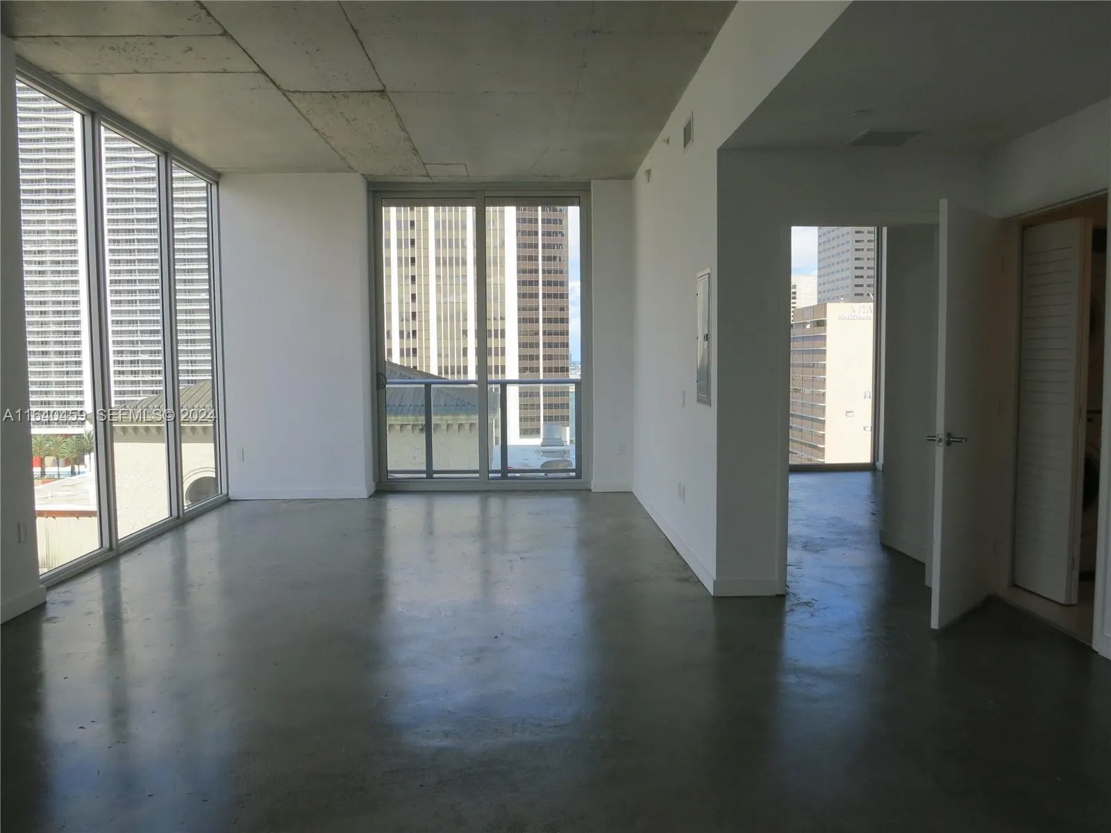151 SE 1 Street #1902