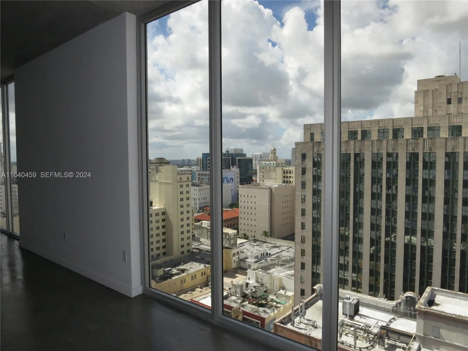 151 SE 1 Street #1902