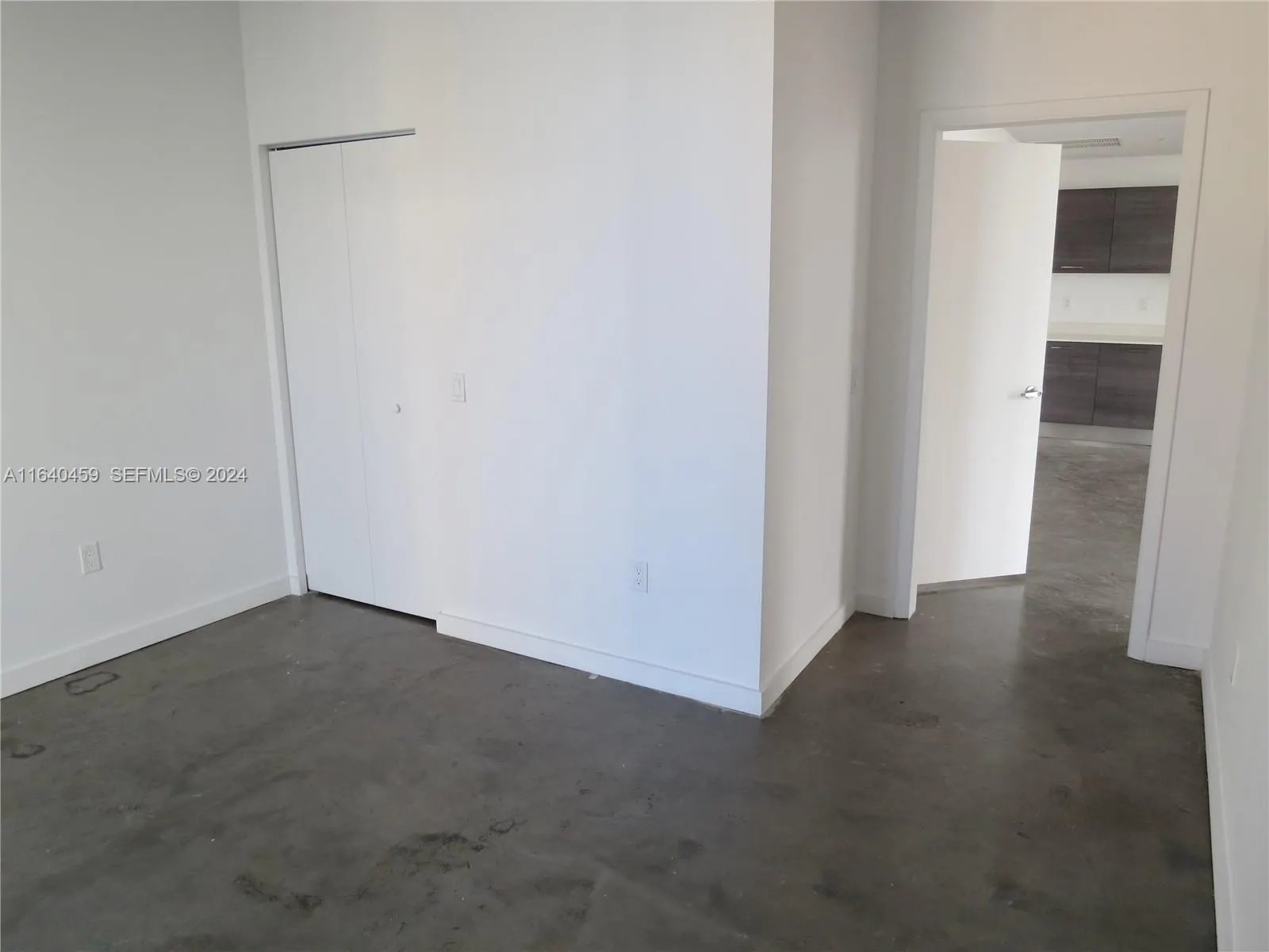 151 SE 1 Street #1902